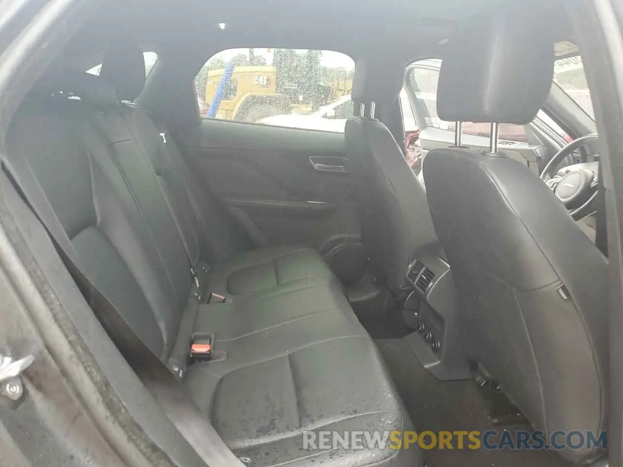 11 Photograph of a damaged car SADCJ2FX1KA395821 JAGUAR F-PACE 2019