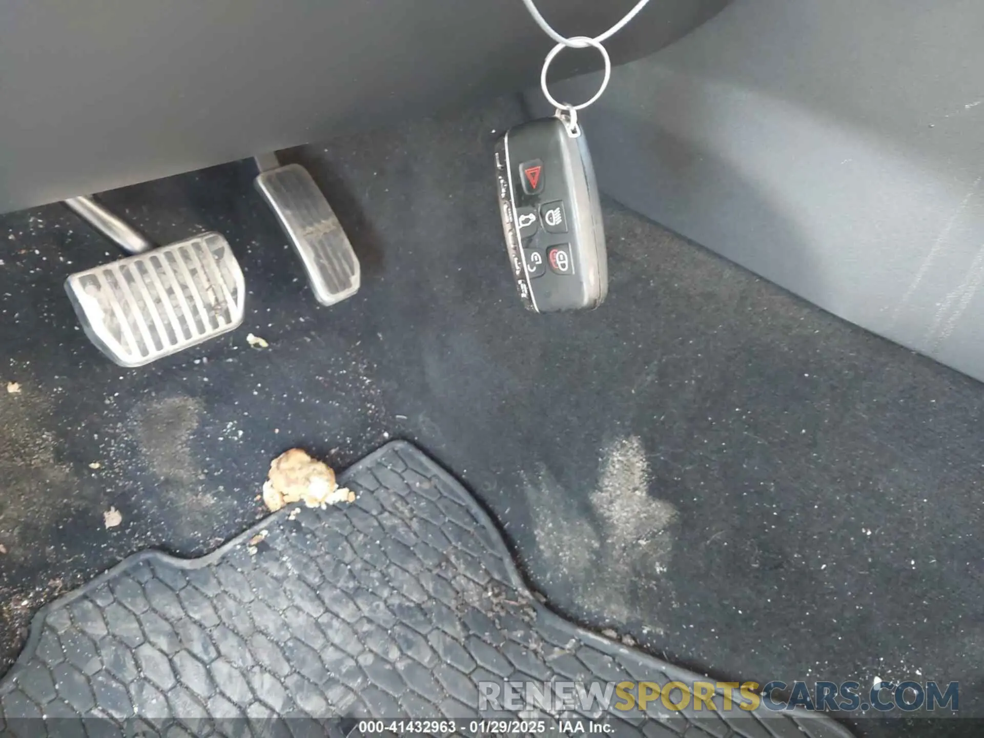 11 Photograph of a damaged car SADCJ2FX2KA357093 JAGUAR F-PACE 2019