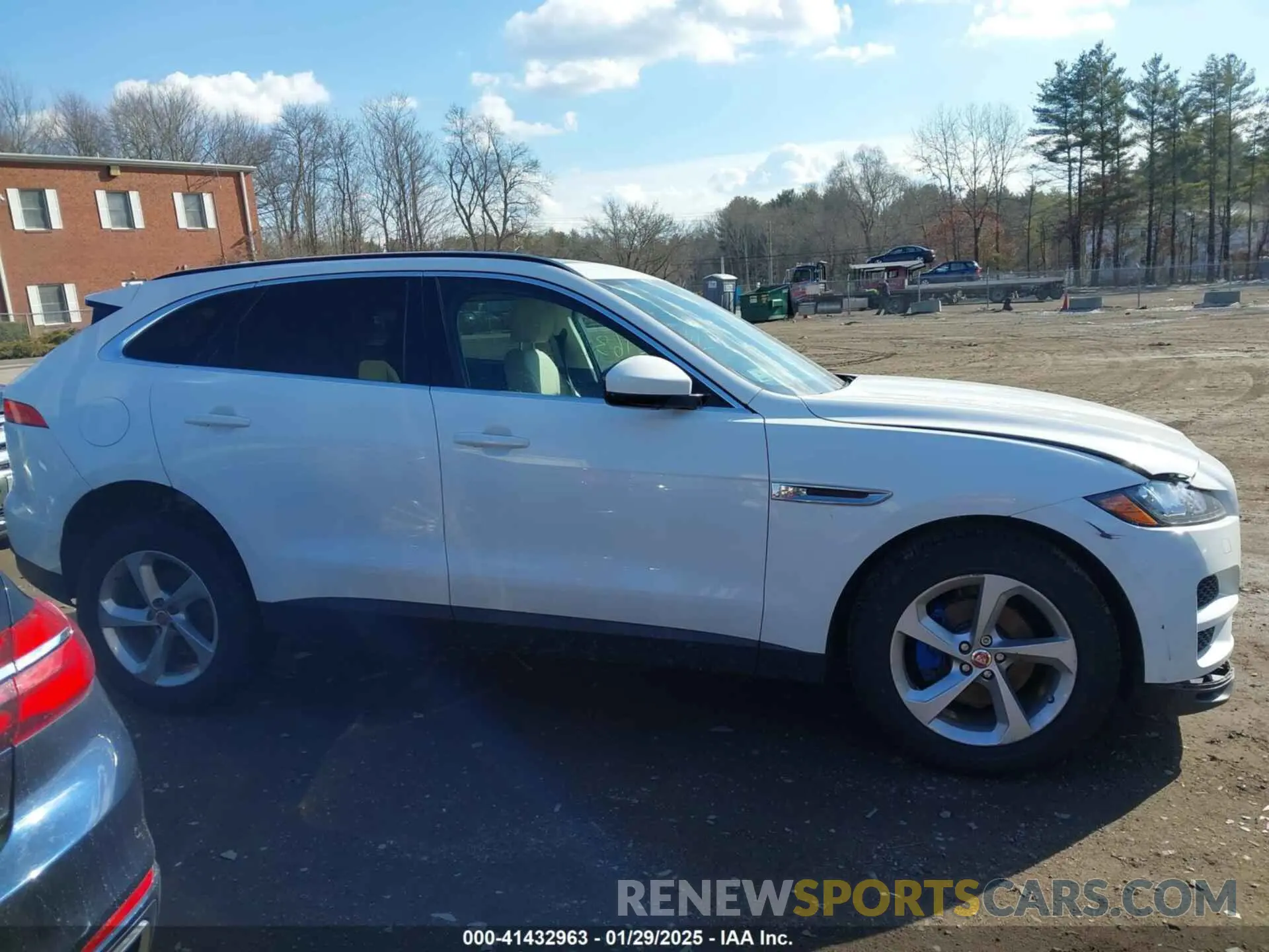 13 Photograph of a damaged car SADCJ2FX2KA357093 JAGUAR F-PACE 2019