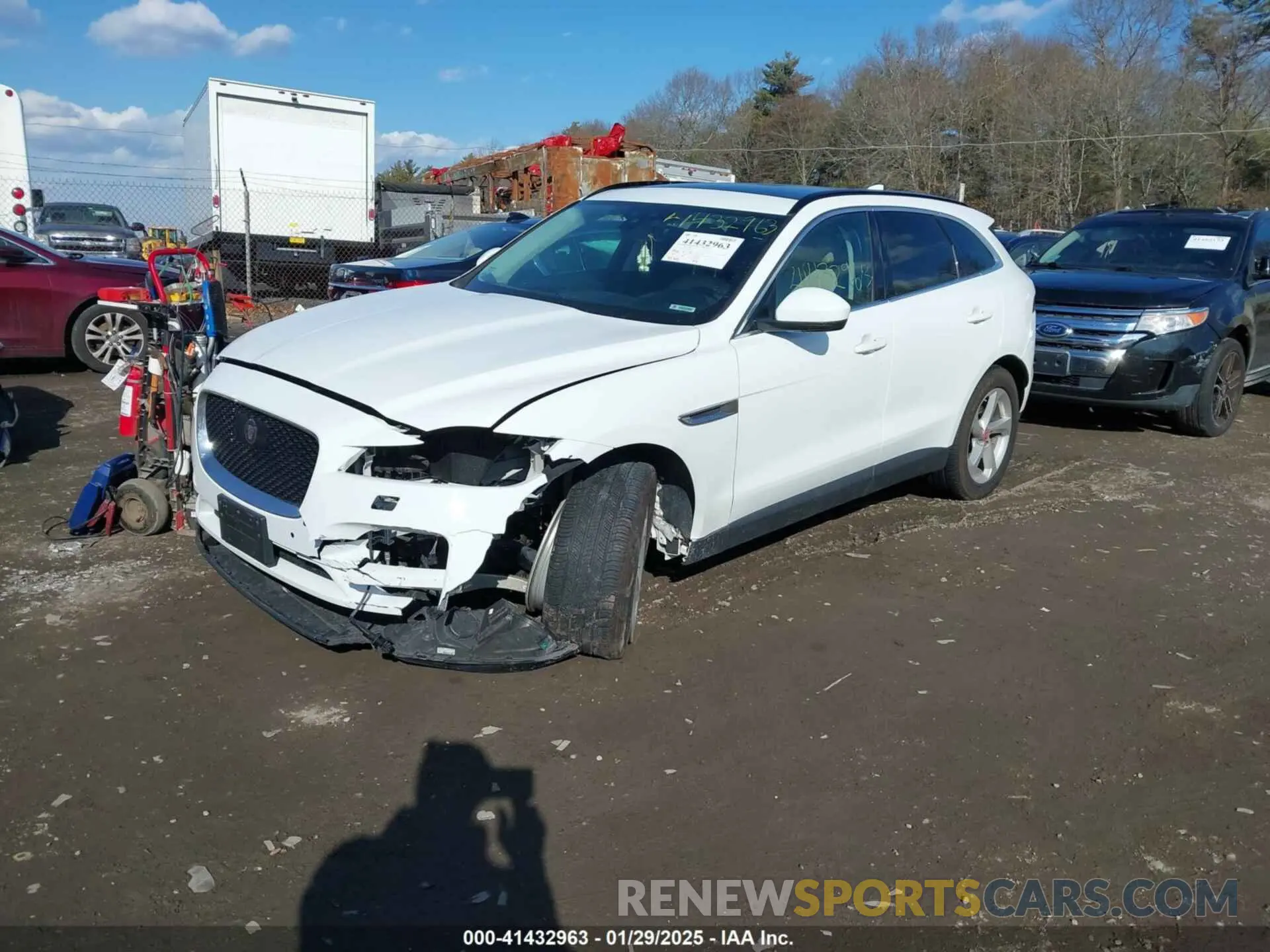 2 Photograph of a damaged car SADCJ2FX2KA357093 JAGUAR F-PACE 2019