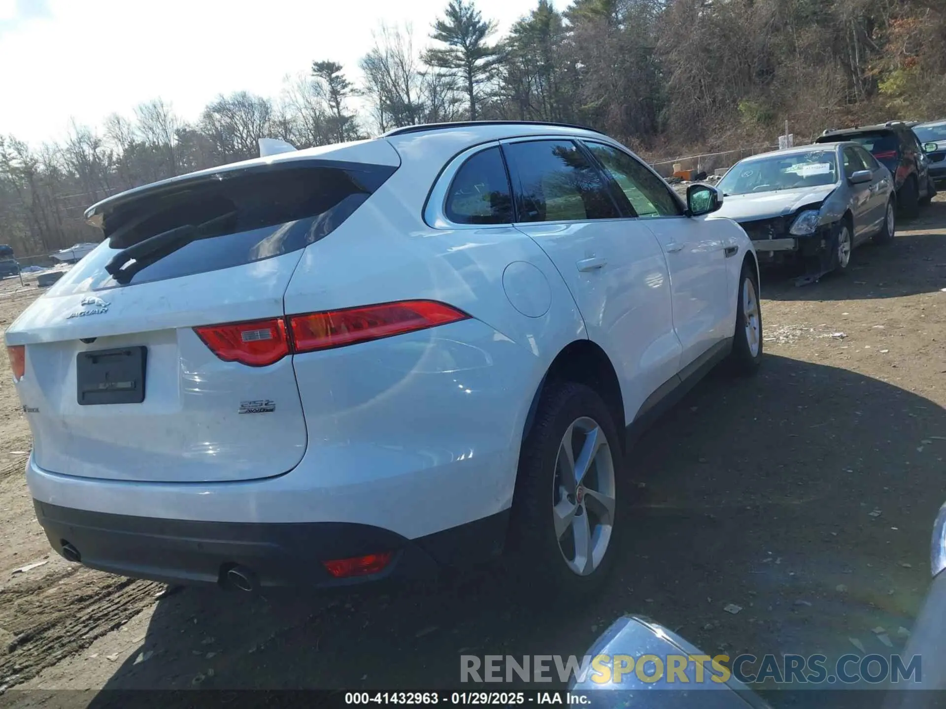 4 Photograph of a damaged car SADCJ2FX2KA357093 JAGUAR F-PACE 2019