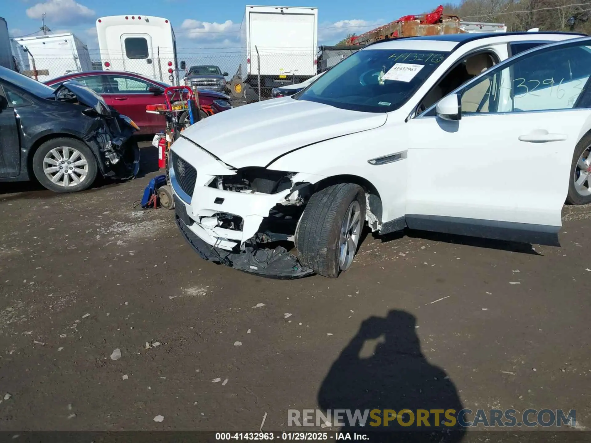 6 Photograph of a damaged car SADCJ2FX2KA357093 JAGUAR F-PACE 2019
