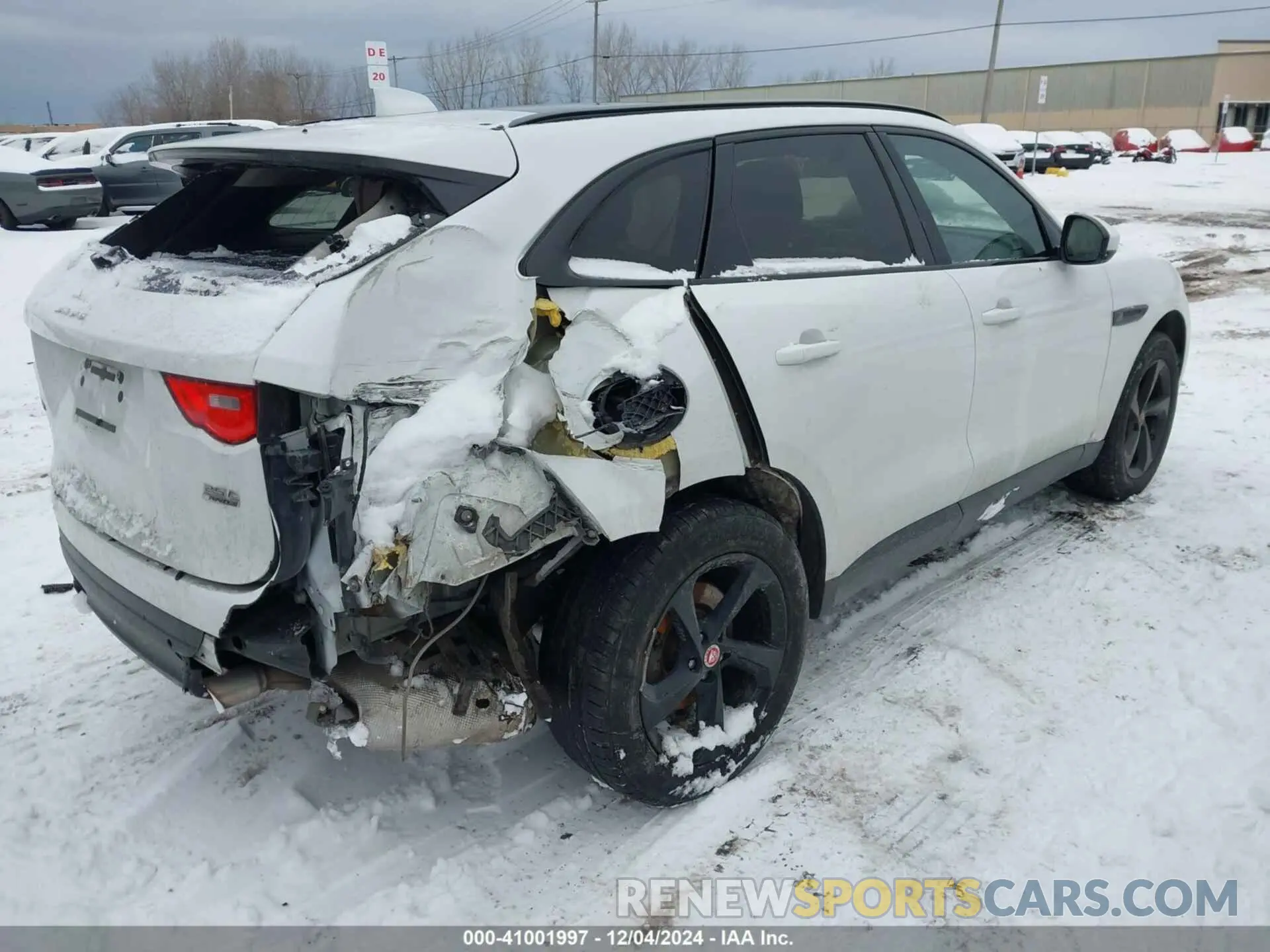 4 Photograph of a damaged car SADCJ2FX2KA609389 JAGUAR F-PACE 2019