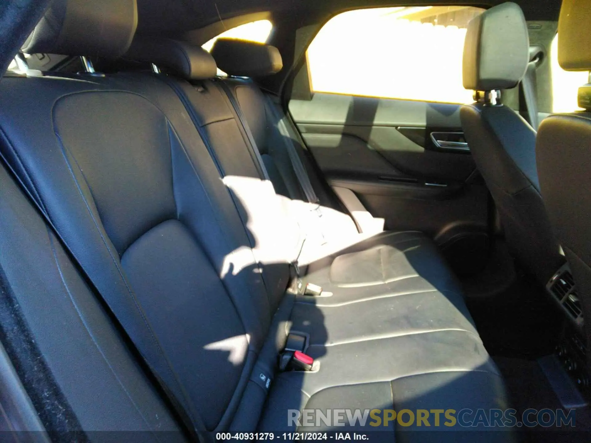 8 Фотография поврежденного автомобиля SADCJ2FX6KA360806 JAGUAR F-PACE 2019