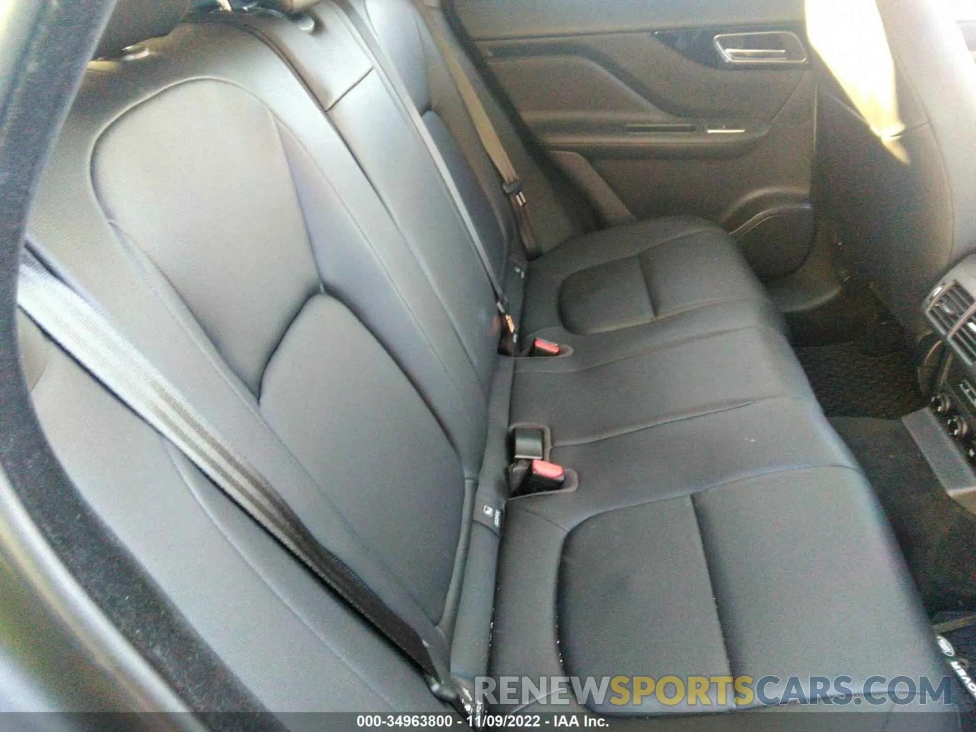 8 Photograph of a damaged car SADCJ2FX6KA393708 JAGUAR F-PACE 2019