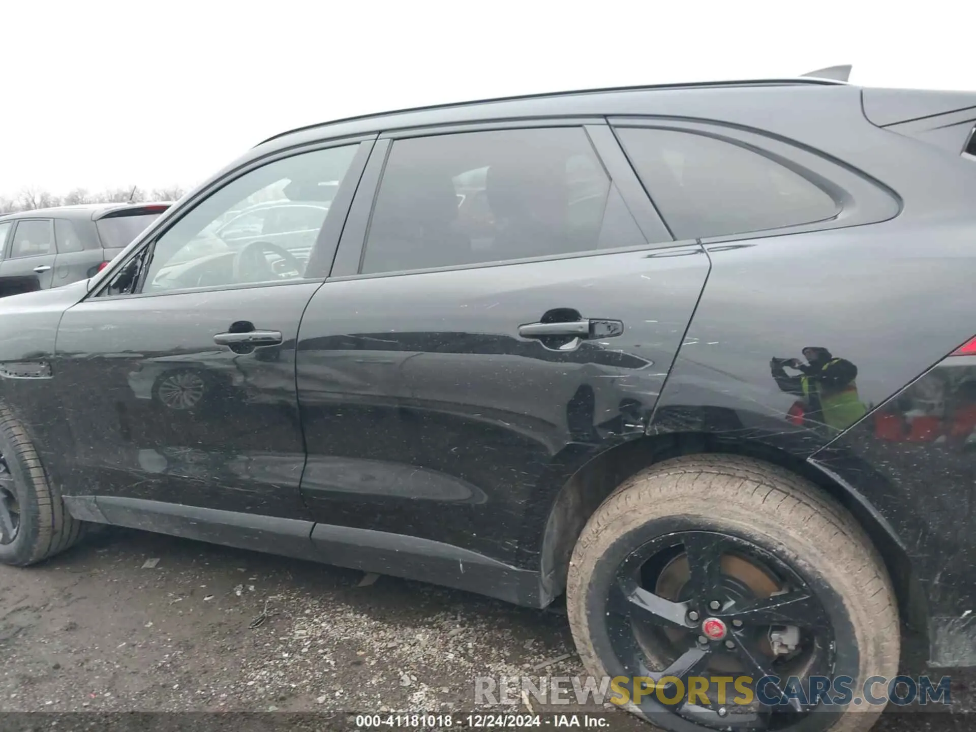 14 Photograph of a damaged car SADCJ2FX8KA367126 JAGUAR F-PACE 2019