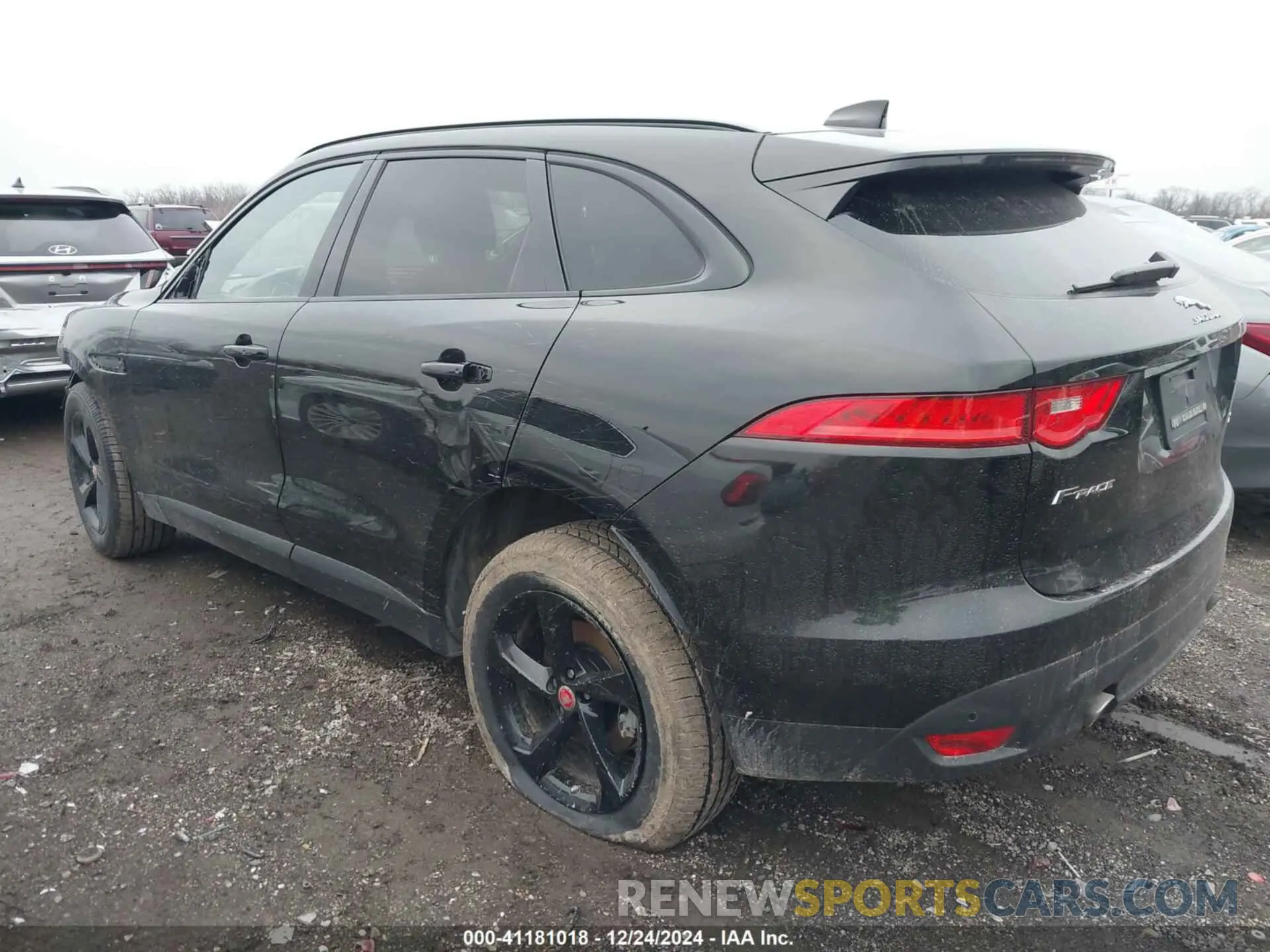 3 Photograph of a damaged car SADCJ2FX8KA367126 JAGUAR F-PACE 2019