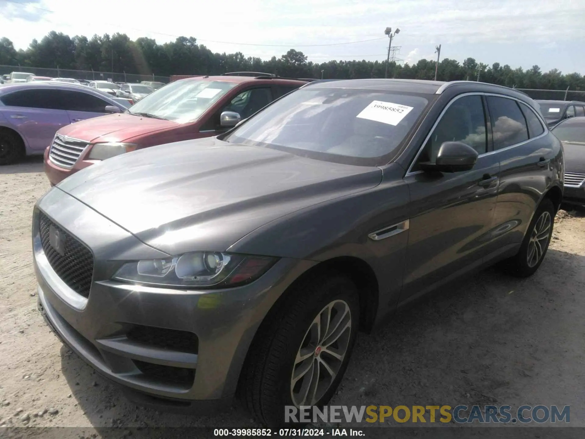 2 Фотография поврежденного автомобиля SADCJ2FXXKA610855 JAGUAR F-PACE 2019