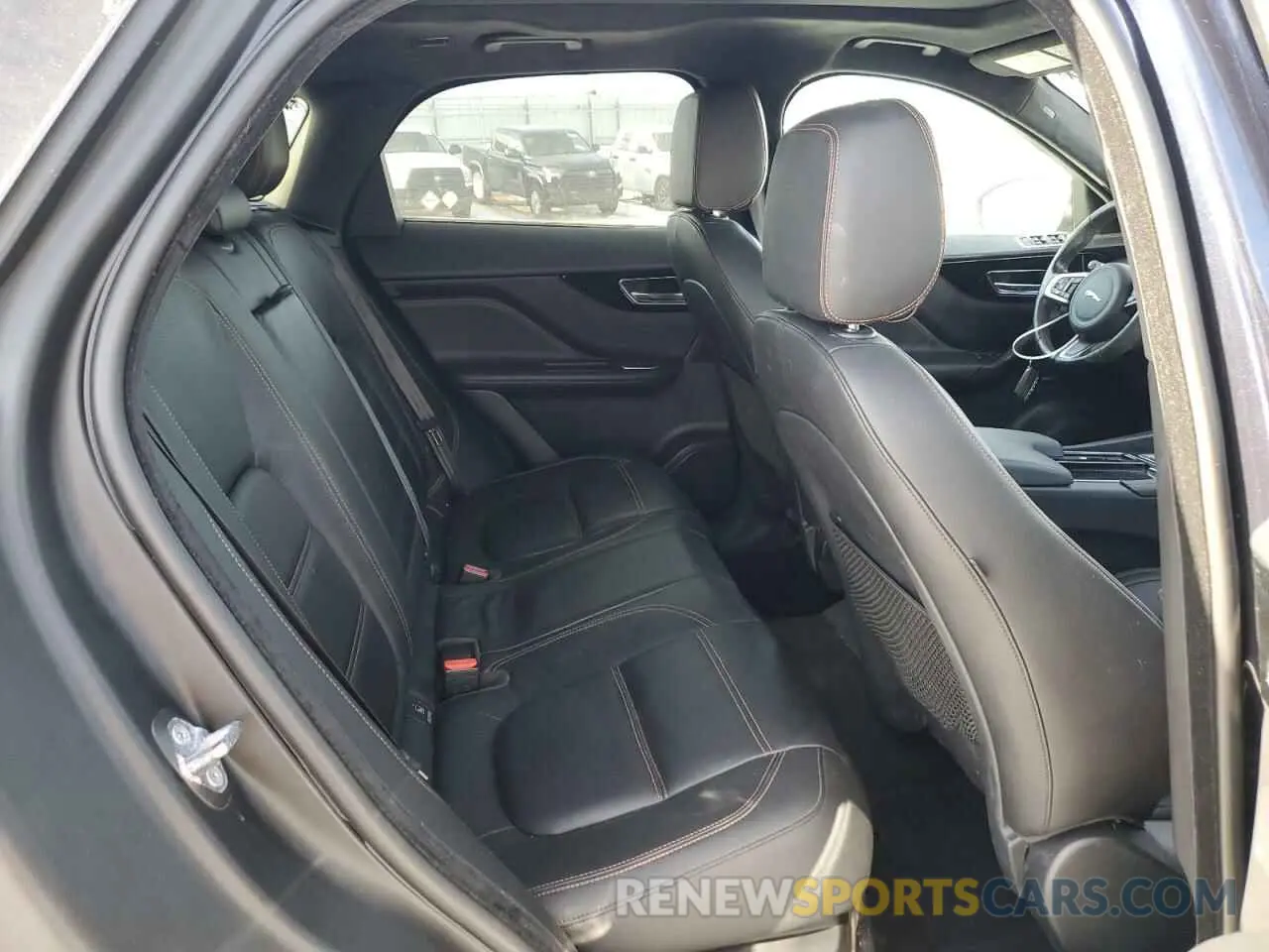 11 Photograph of a damaged car SADCK2FN5KA605736 JAGUAR F-PACE 2019
