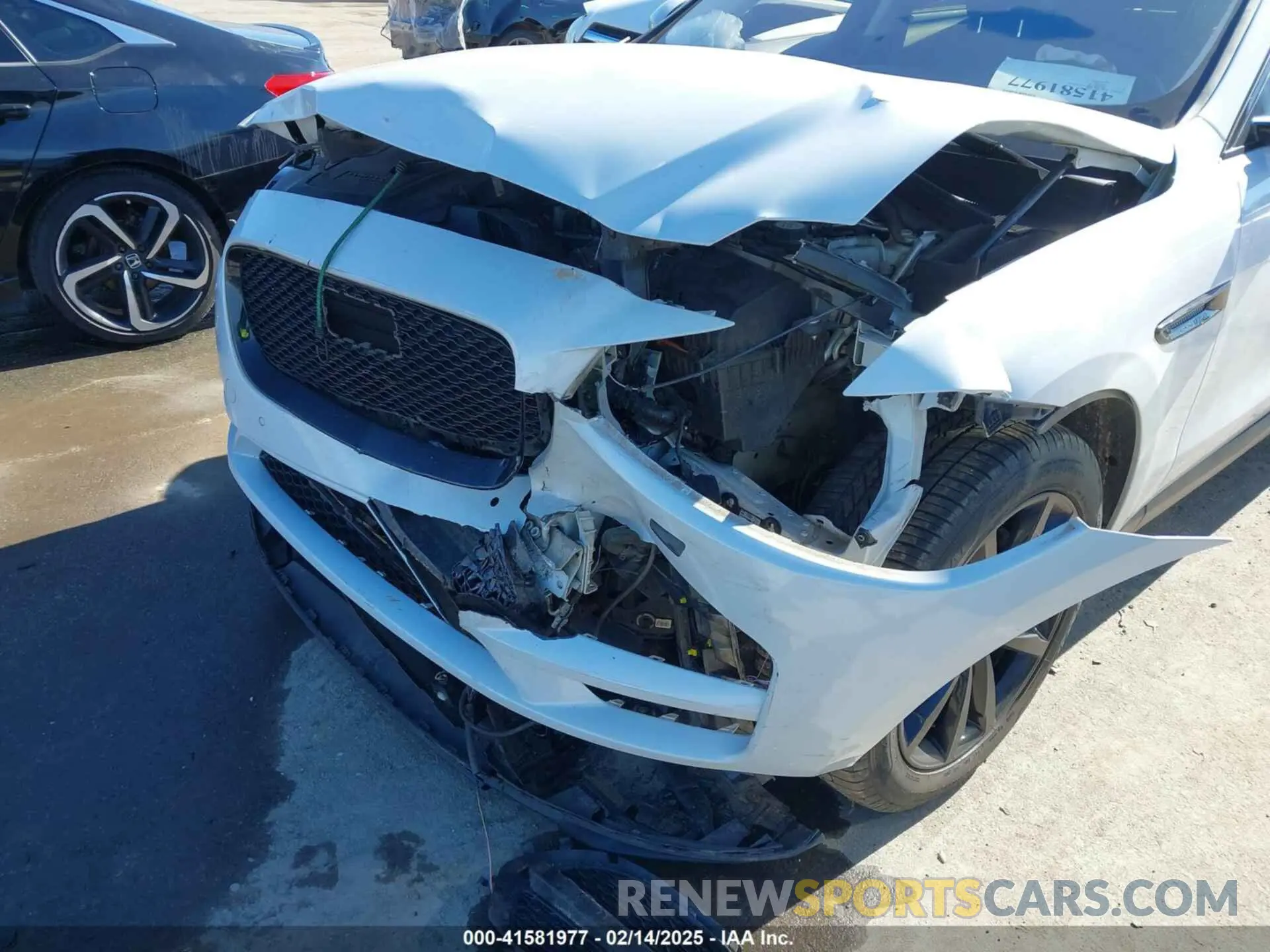 6 Photograph of a damaged car SADCK2FN7KA394765 JAGUAR F-PACE 2019