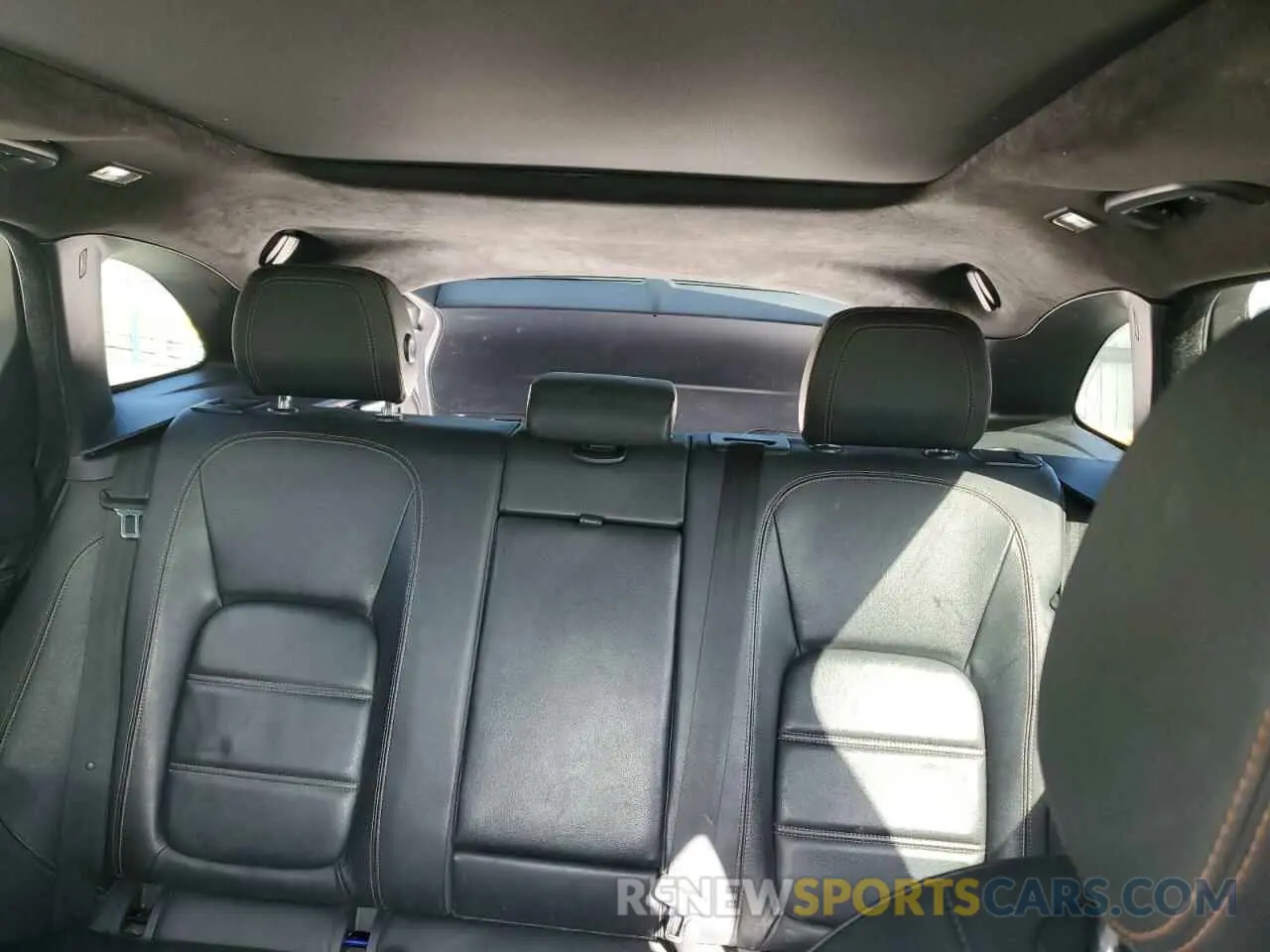 10 Photograph of a damaged car SADCK2FX5KA394328 JAGUAR F-PACE 2019