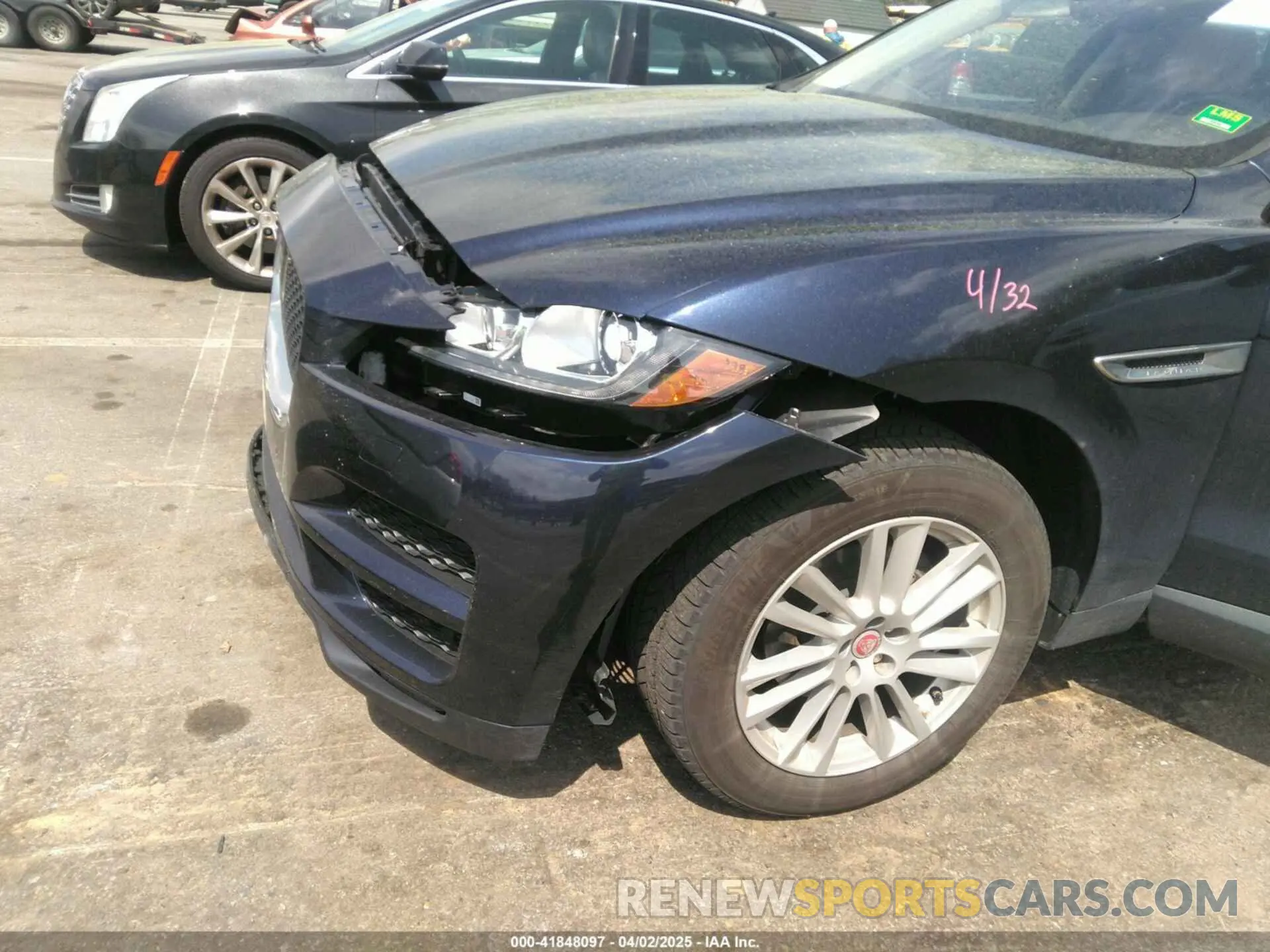 19 Photograph of a damaged car SADCK2FX8KA366555 JAGUAR F-PACE 2019