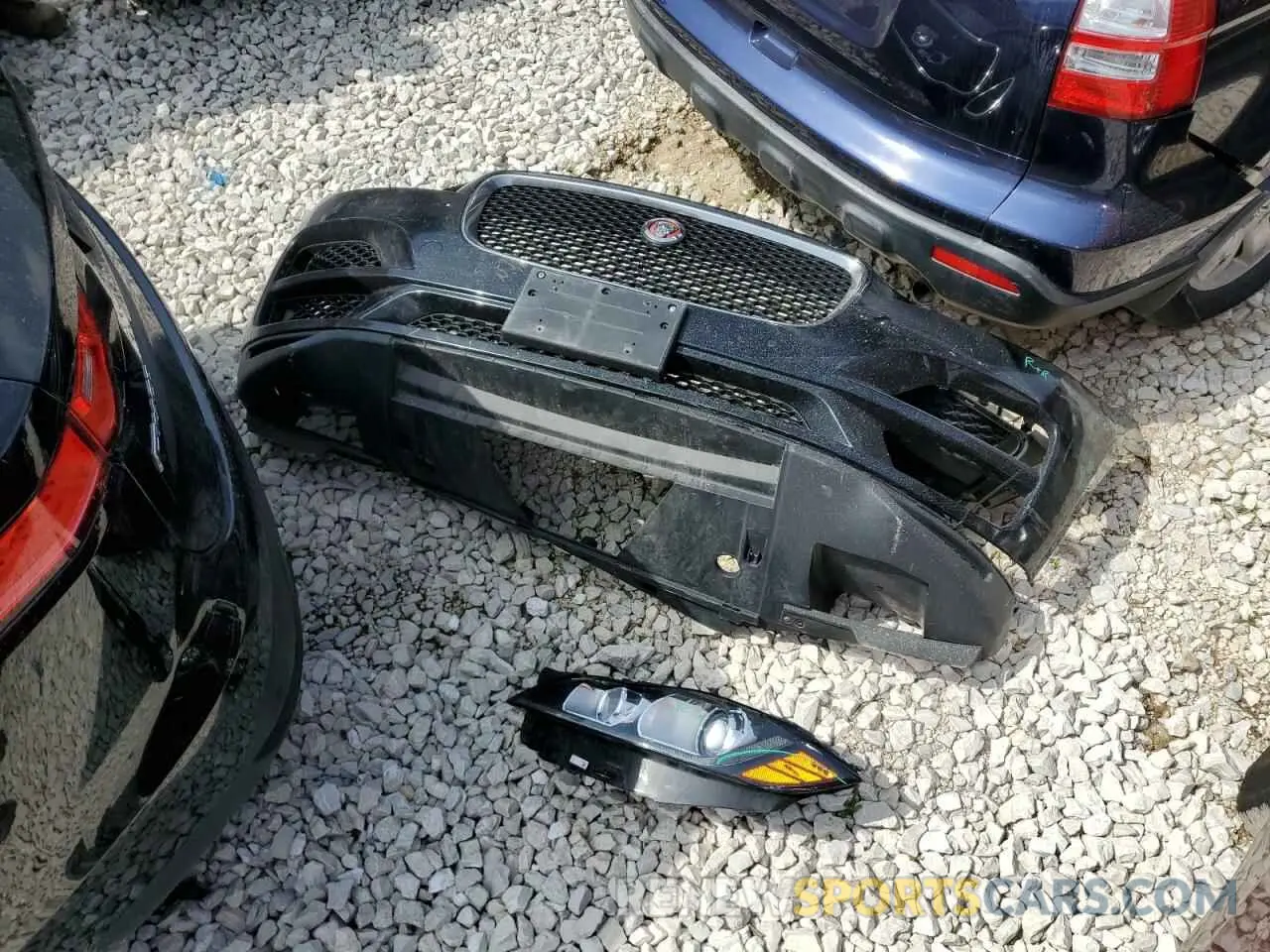 13 Photograph of a damaged car SADCK2GX0KA395143 JAGUAR F-PACE 2019