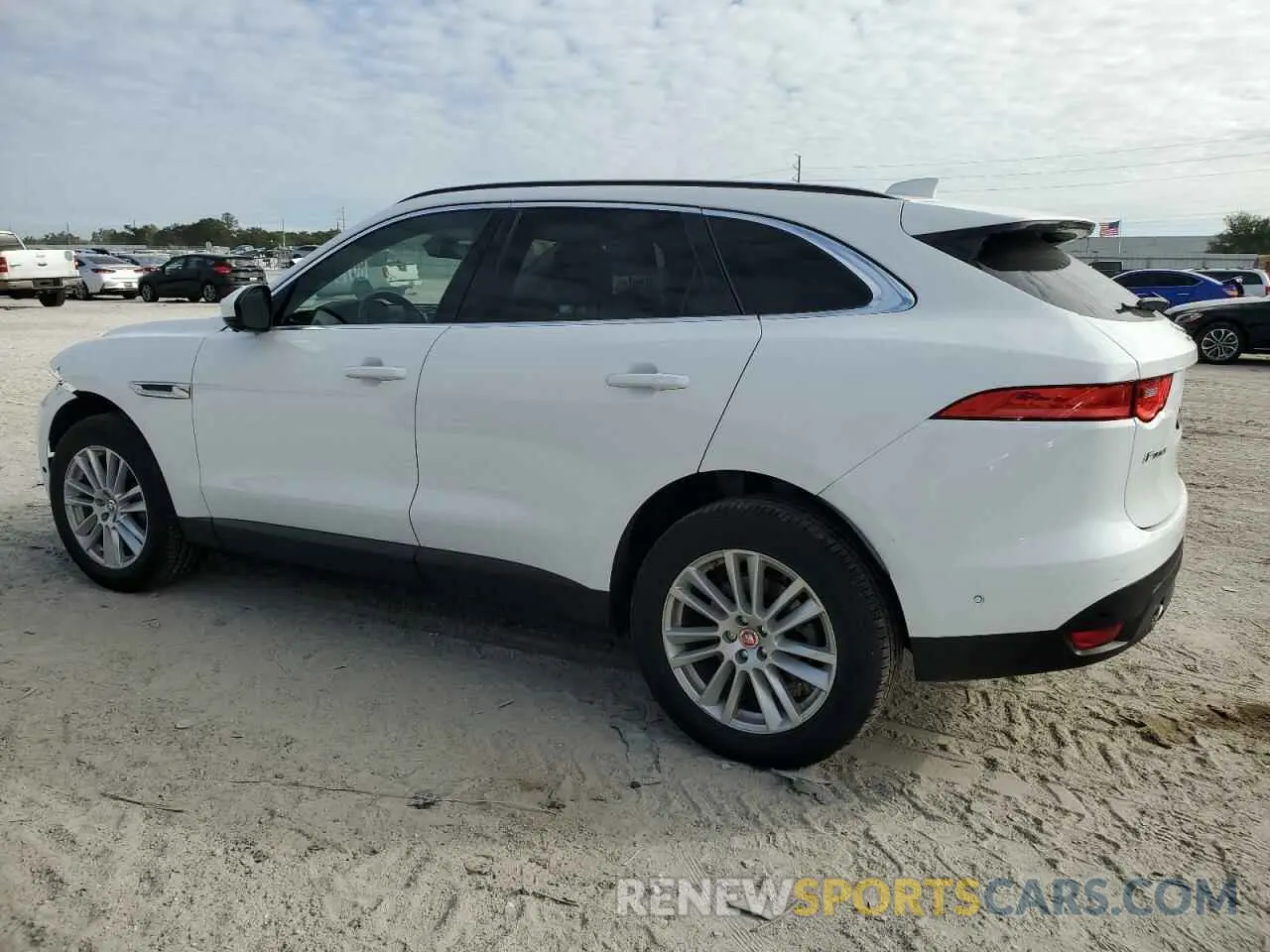 2 Фотография поврежденного автомобиля SADCK2GX4KA396800 JAGUAR F-PACE 2019