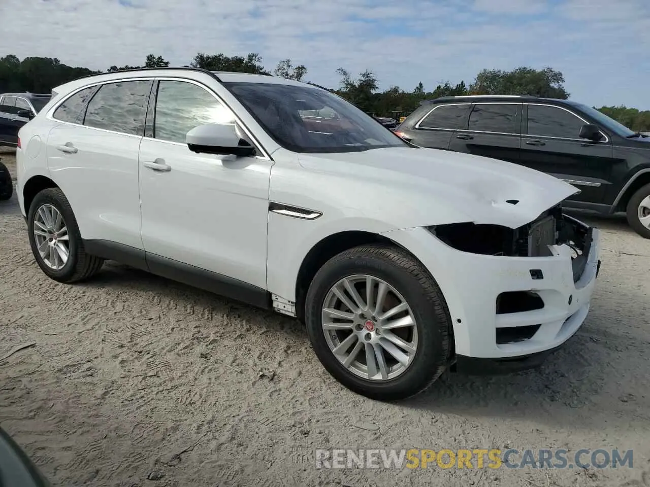 4 Фотография поврежденного автомобиля SADCK2GX4KA396800 JAGUAR F-PACE 2019