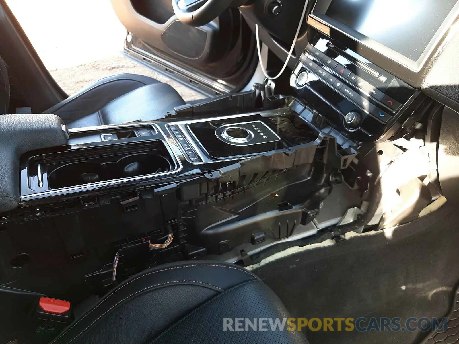 9 Photograph of a damaged car SADCK2GX5KA355110 JAGUAR F-PACE 2019