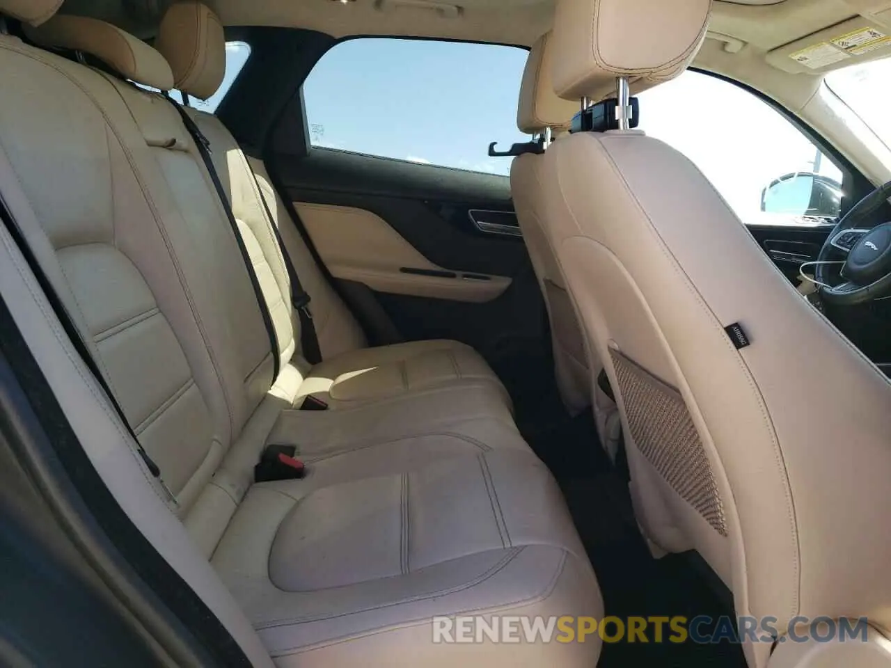 11 Photograph of a damaged car SADCK2GX8KA359314 JAGUAR F-PACE 2019