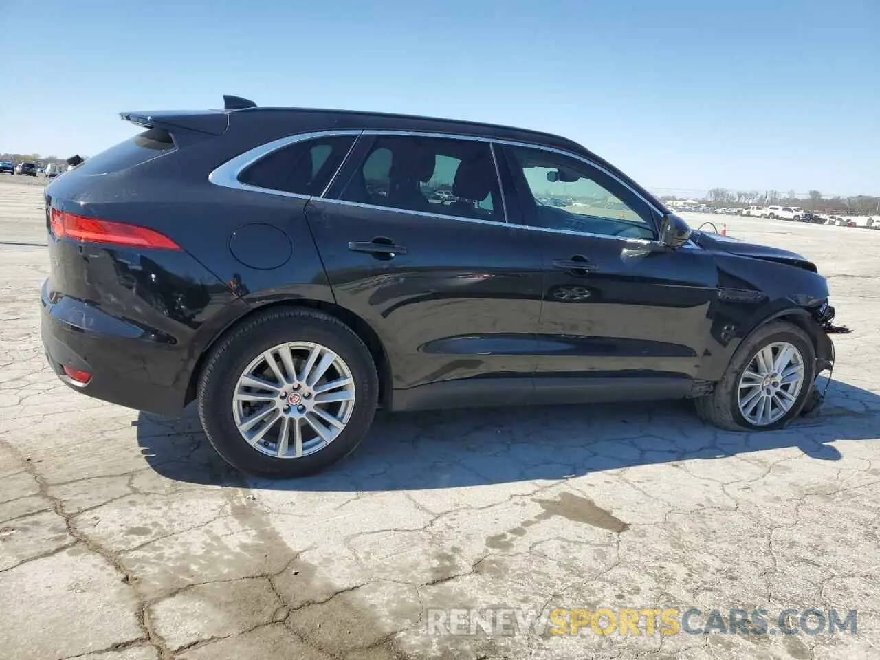 3 Фотография поврежденного автомобиля SADCK2GX9KA368541 JAGUAR F-PACE 2019