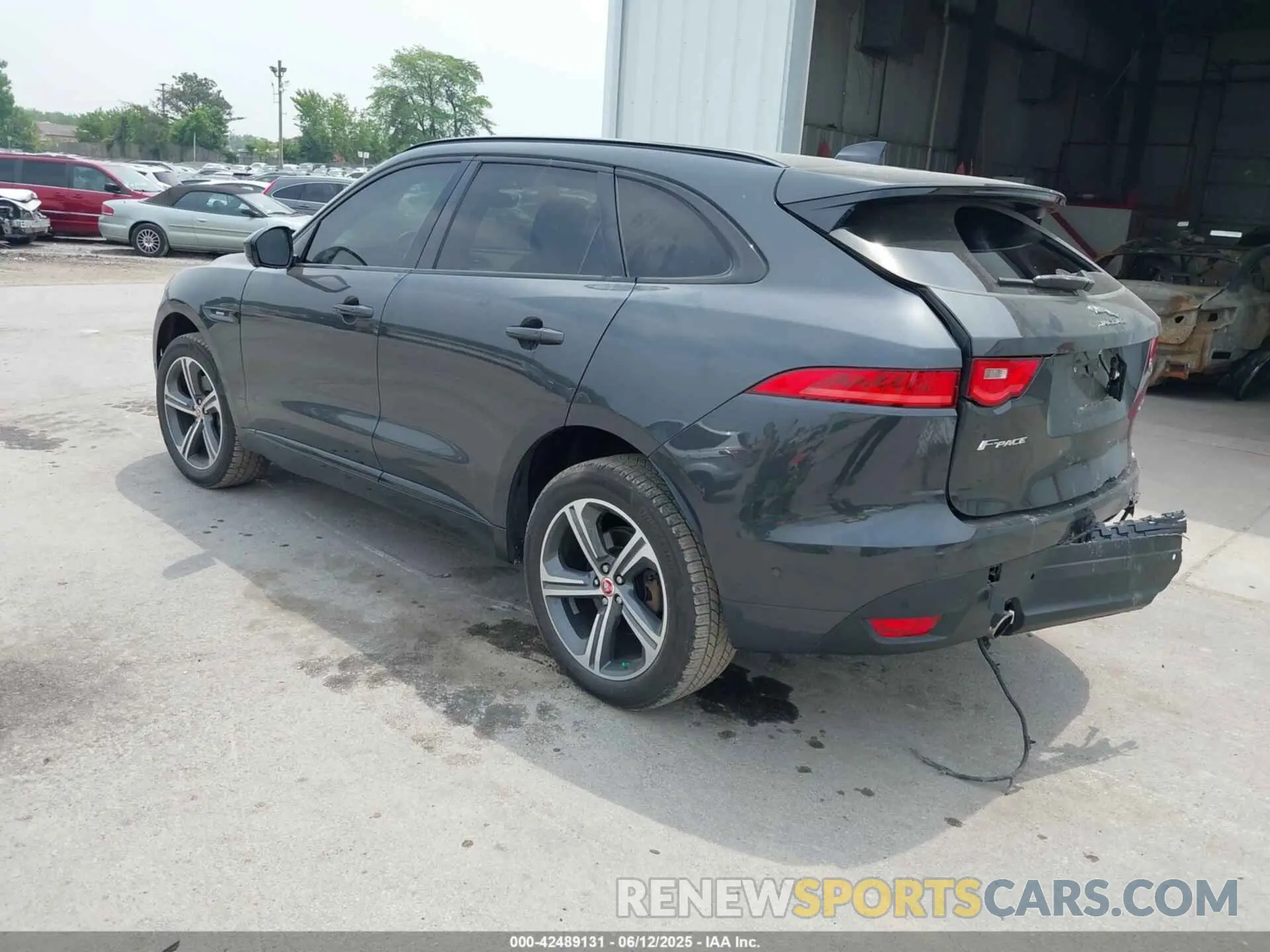 3 Фотография поврежденного автомобиля SADCL2GX3KA600791 JAGUAR F-PACE 2019