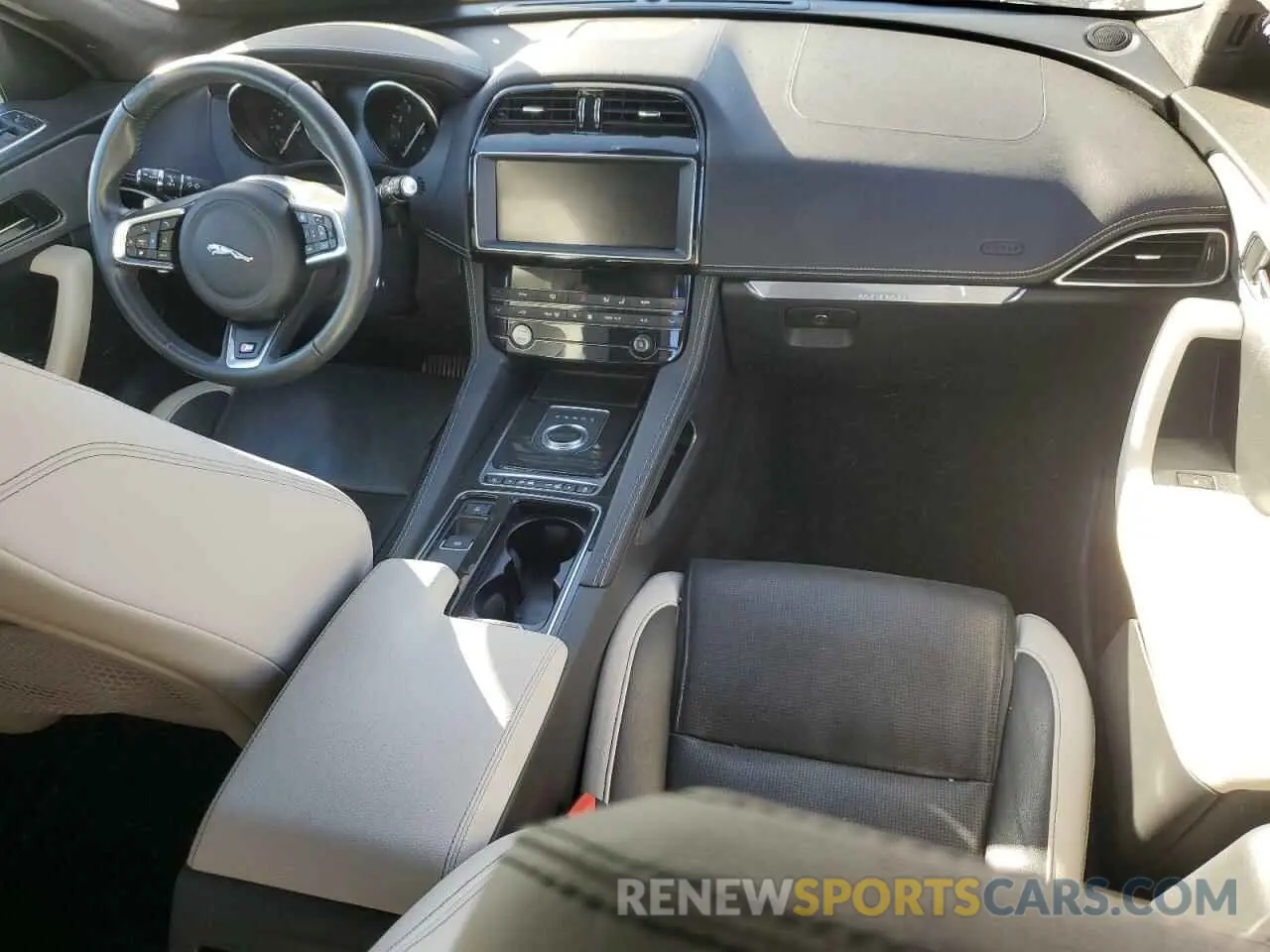 8 Фотография поврежденного автомобиля SADCM2FV1KA391631 JAGUAR F-PACE 2019