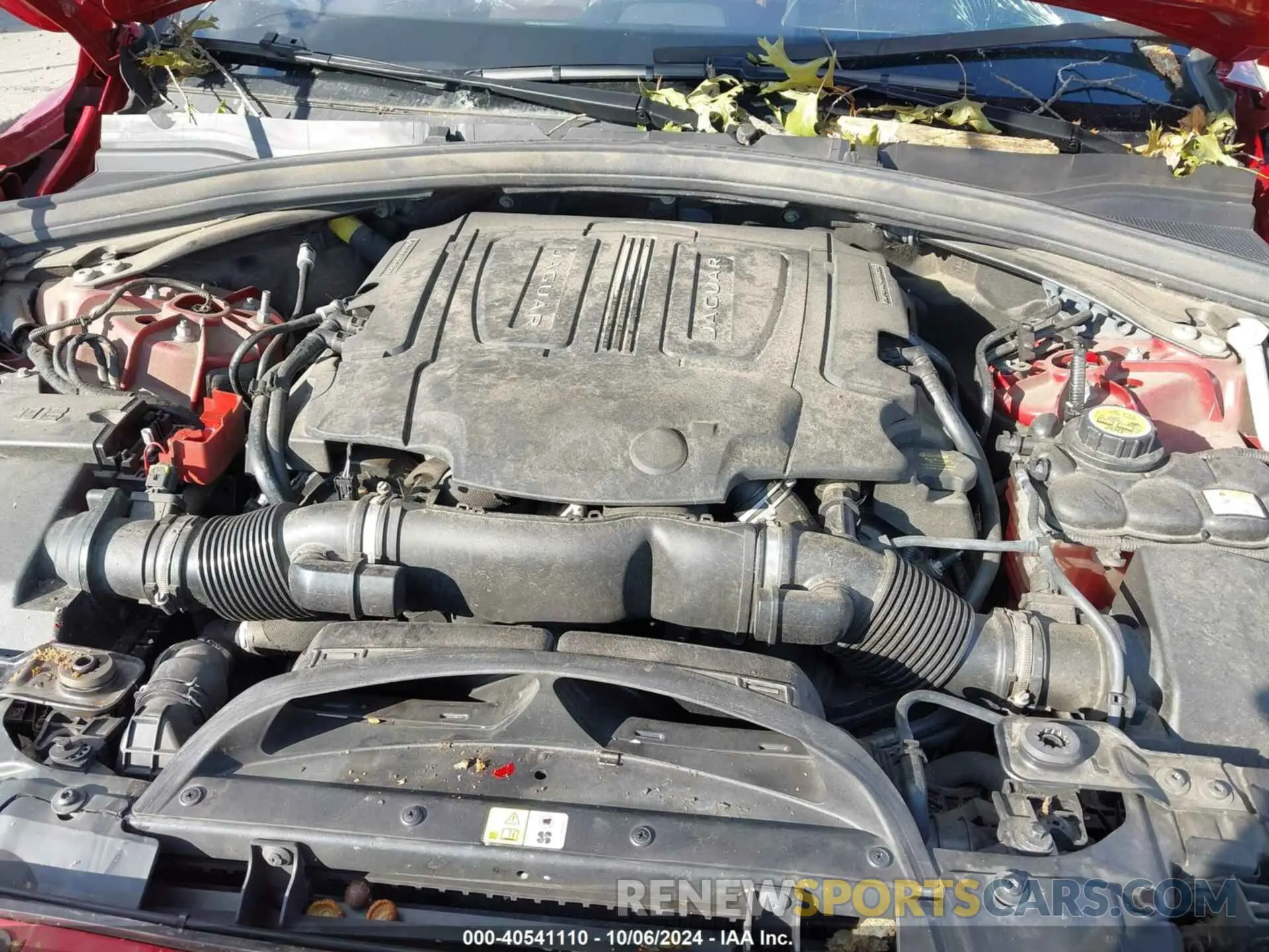 10 Photograph of a damaged car SADCM2FV2KA357049 JAGUAR F-PACE 2019
