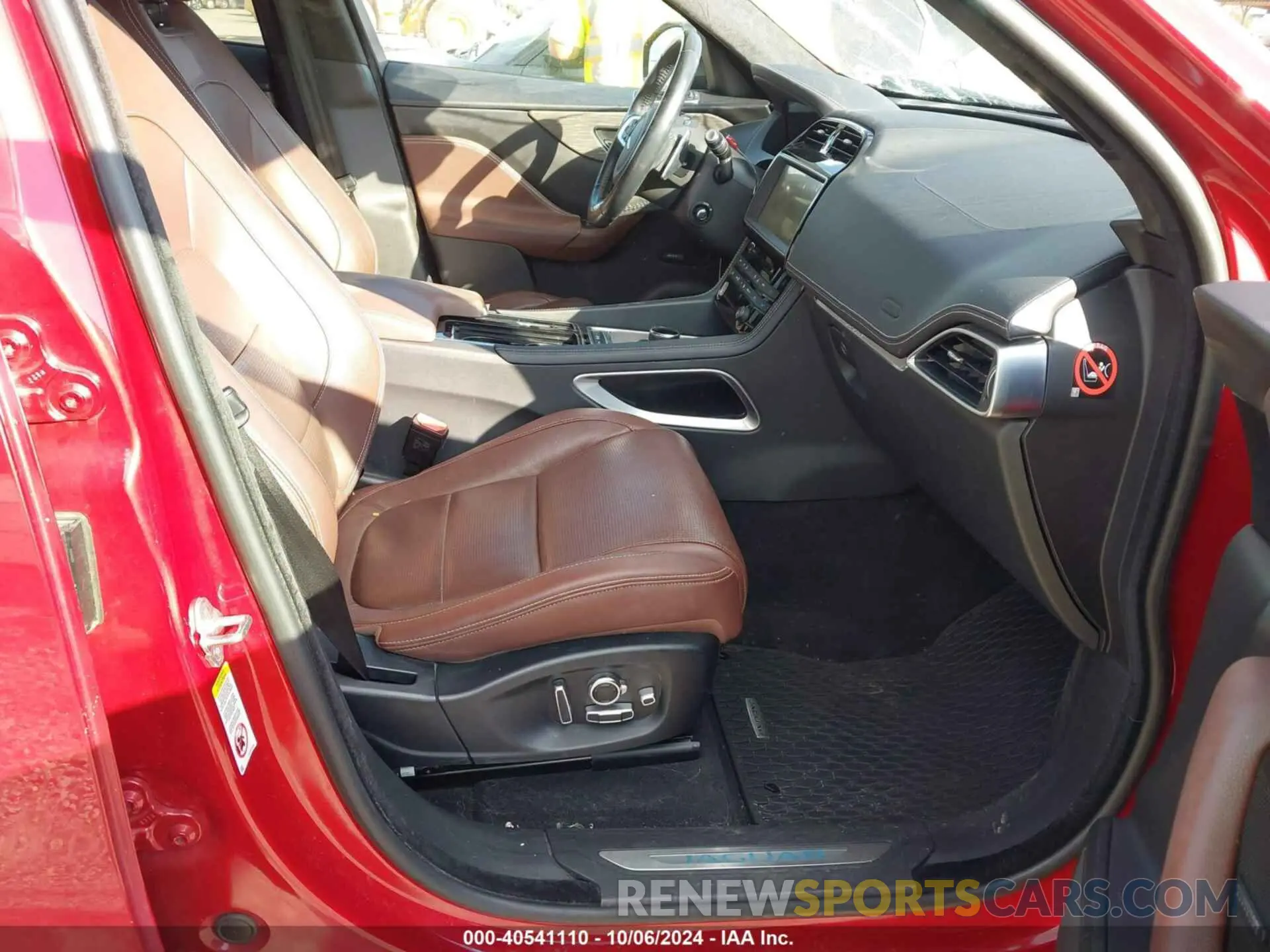 5 Photograph of a damaged car SADCM2FV2KA357049 JAGUAR F-PACE 2019