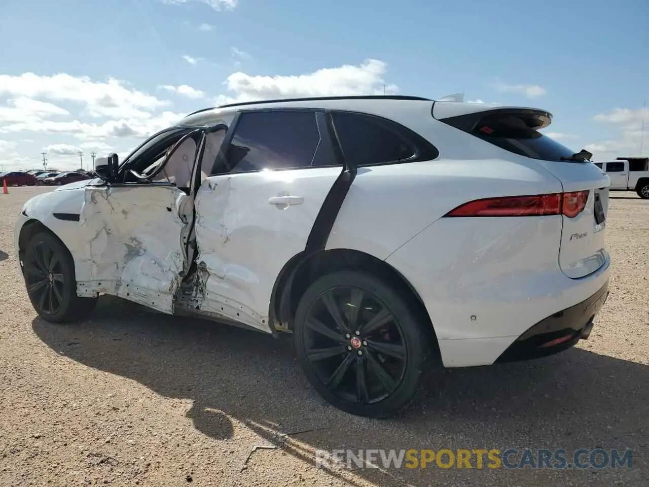 2 Фотография поврежденного автомобиля SADCM2FV2KA358900 JAGUAR F-PACE 2019