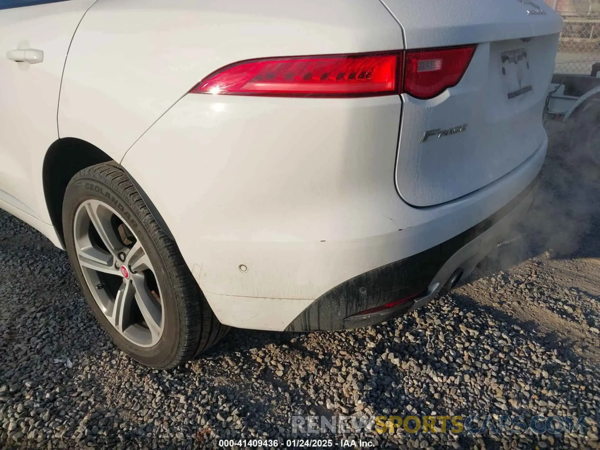 18 Фотография поврежденного автомобиля SADCM2FV2KA398507 JAGUAR F-PACE 2019