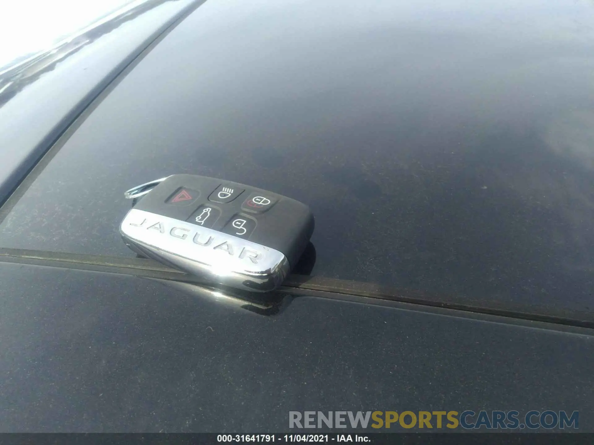 11 Photograph of a damaged car SADCM2FV8KA396177 JAGUAR F-PACE 2019