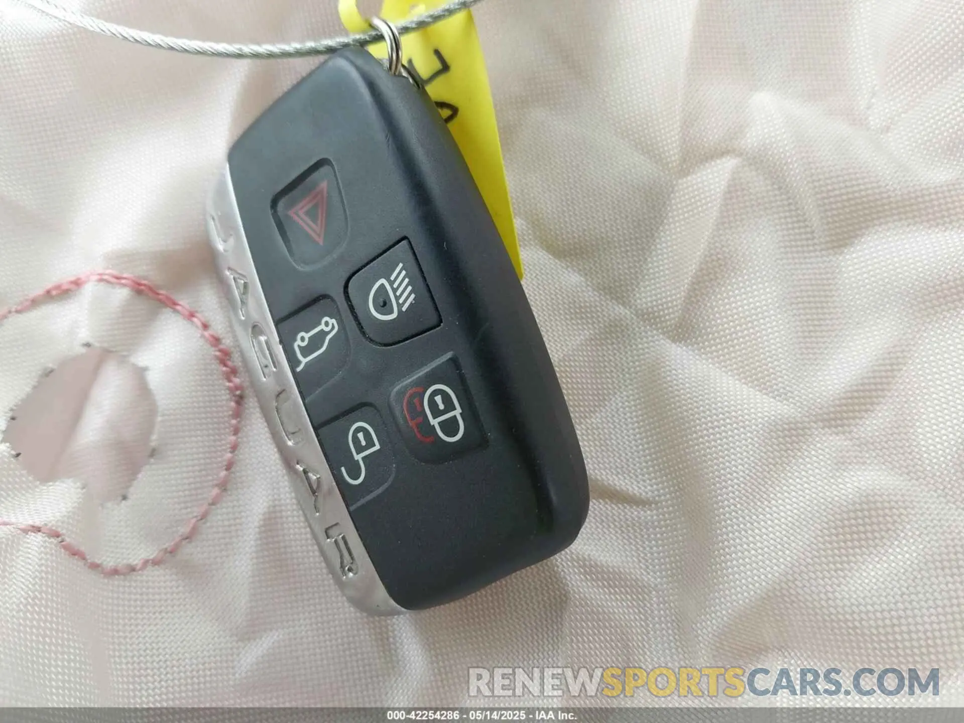 11 Photograph of a damaged car SADCN2GX8KA399769 JAGUAR F-PACE 2019