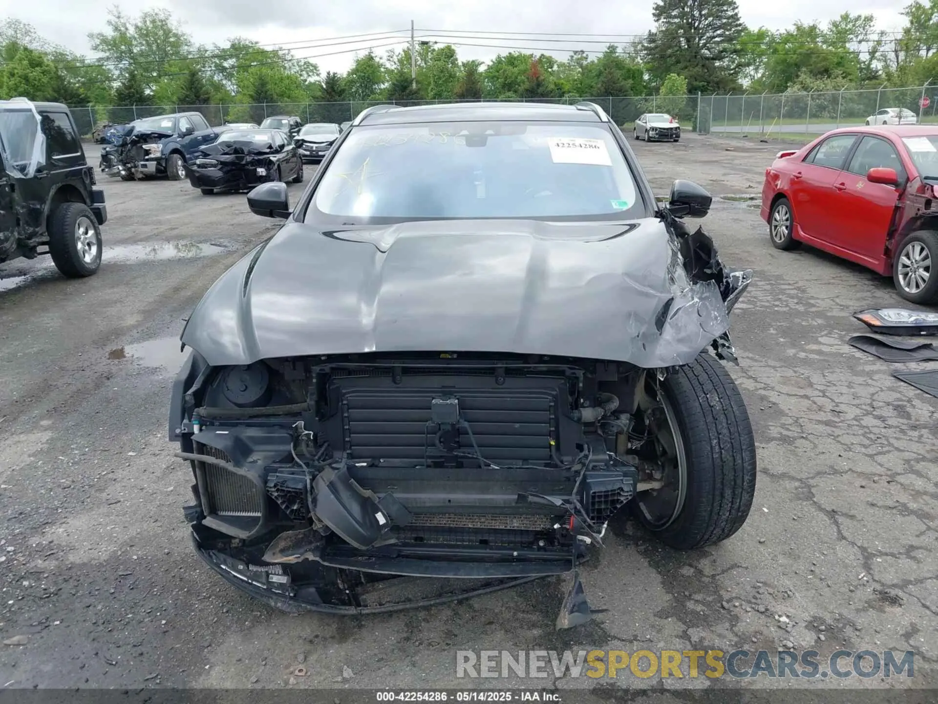 13 Photograph of a damaged car SADCN2GX8KA399769 JAGUAR F-PACE 2019