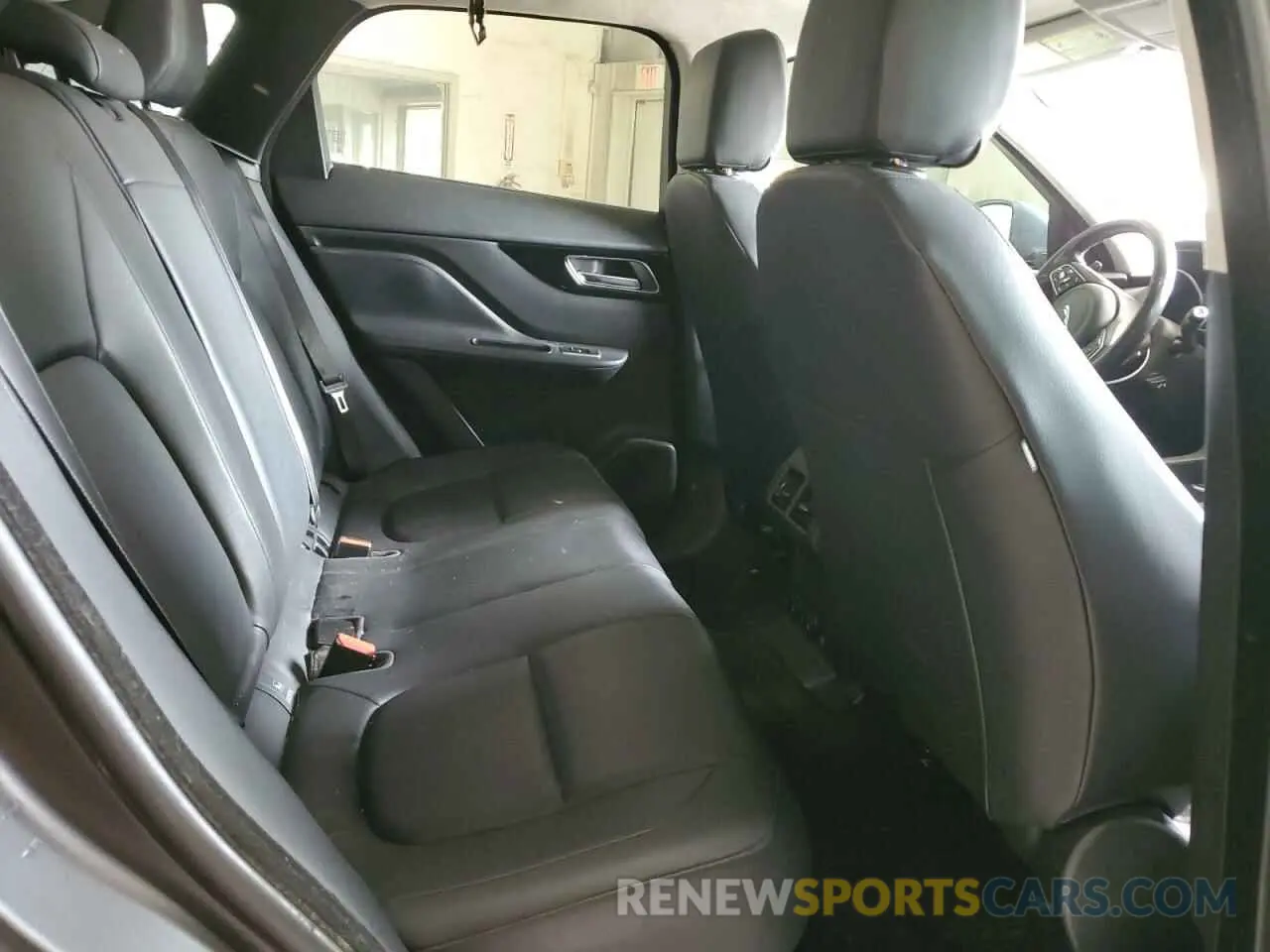 11 Photograph of a damaged car SADCS2FX2KA391600 JAGUAR F-PACE 2019