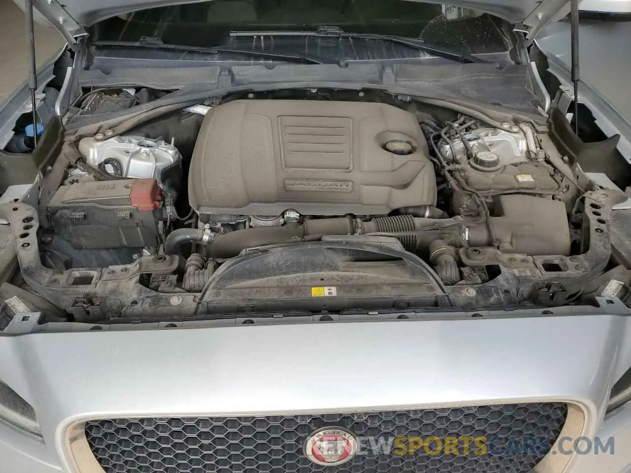 12 Photograph of a damaged car SADCS2FX2KA391600 JAGUAR F-PACE 2019