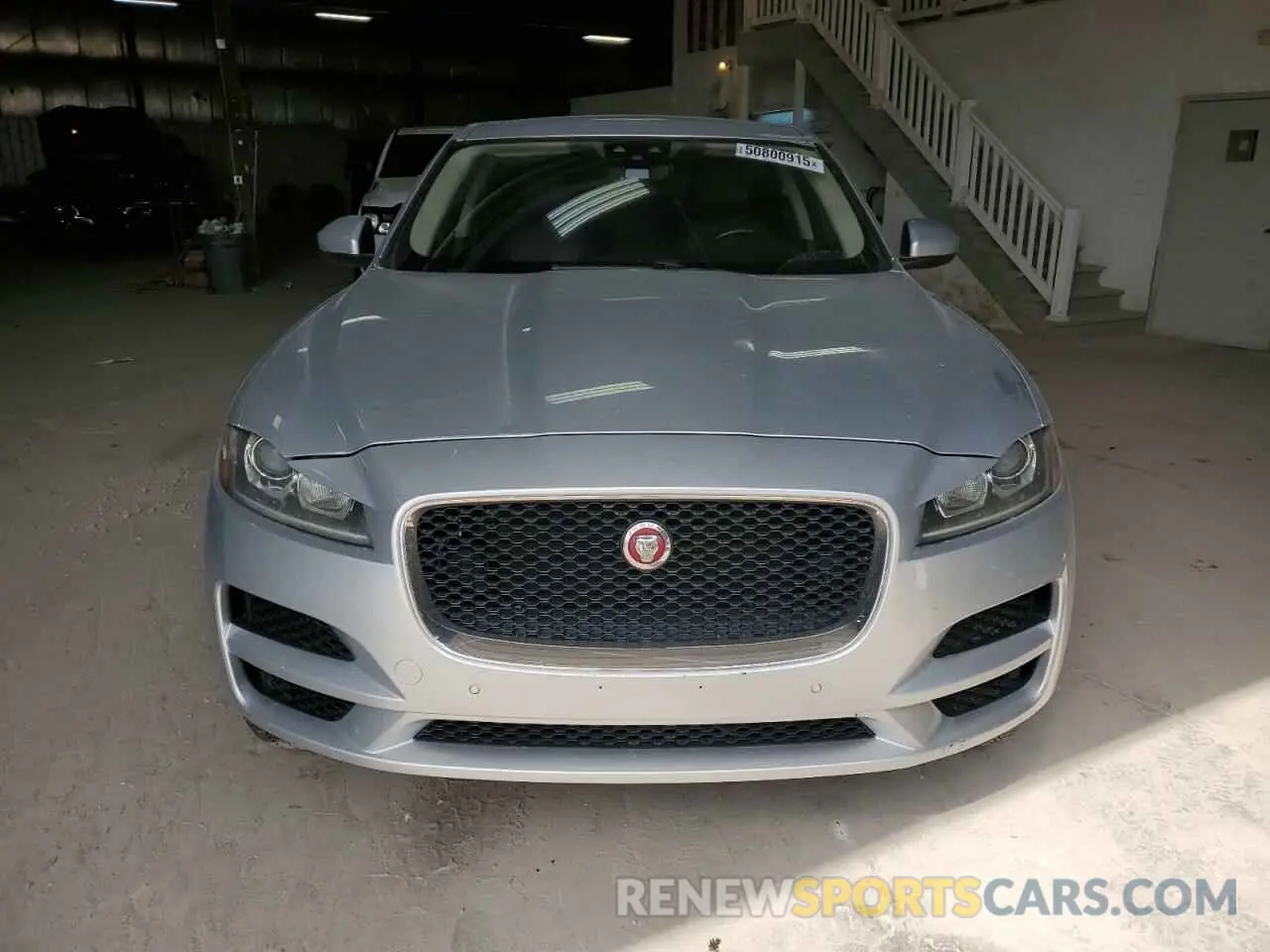 5 Photograph of a damaged car SADCS2FX2KA391600 JAGUAR F-PACE 2019