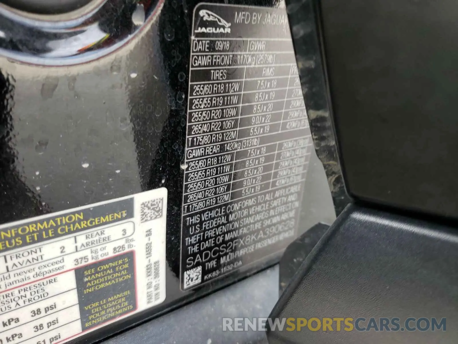 10 Photograph of a damaged car SADCS2FX8KA390628 JAGUAR F-PACE 2019