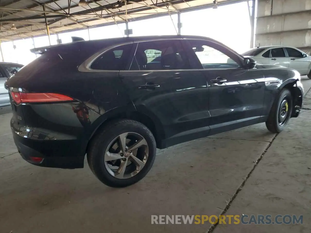 3 Фотография поврежденного автомобиля SADCS2FX9KA601836 JAGUAR F-PACE 2019