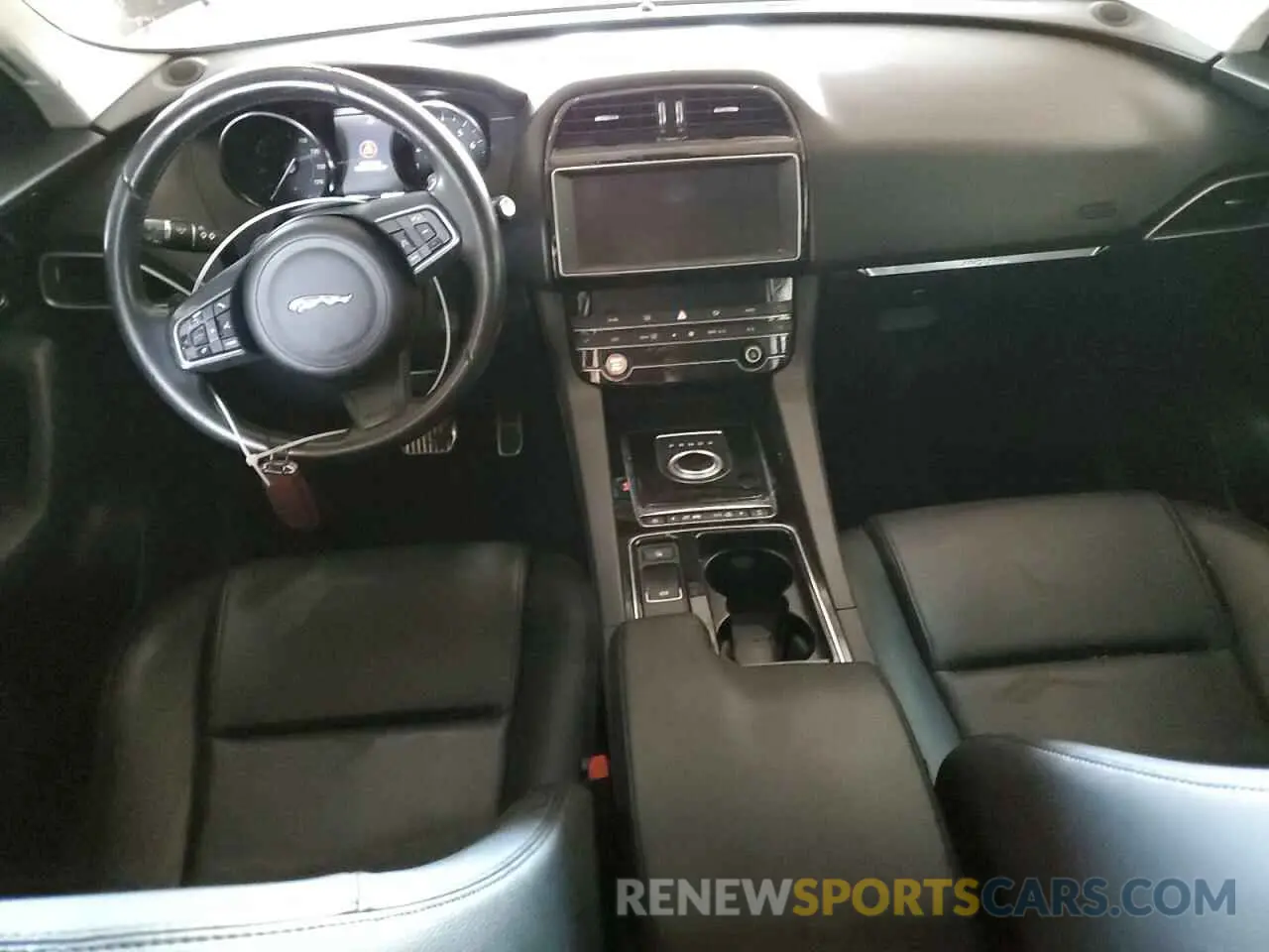 8 Фотография поврежденного автомобиля SADCS2FX9KA601836 JAGUAR F-PACE 2019