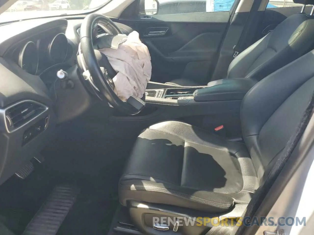 7 Photograph of a damaged car SADCS2FXXKA390386 JAGUAR F-PACE 2019