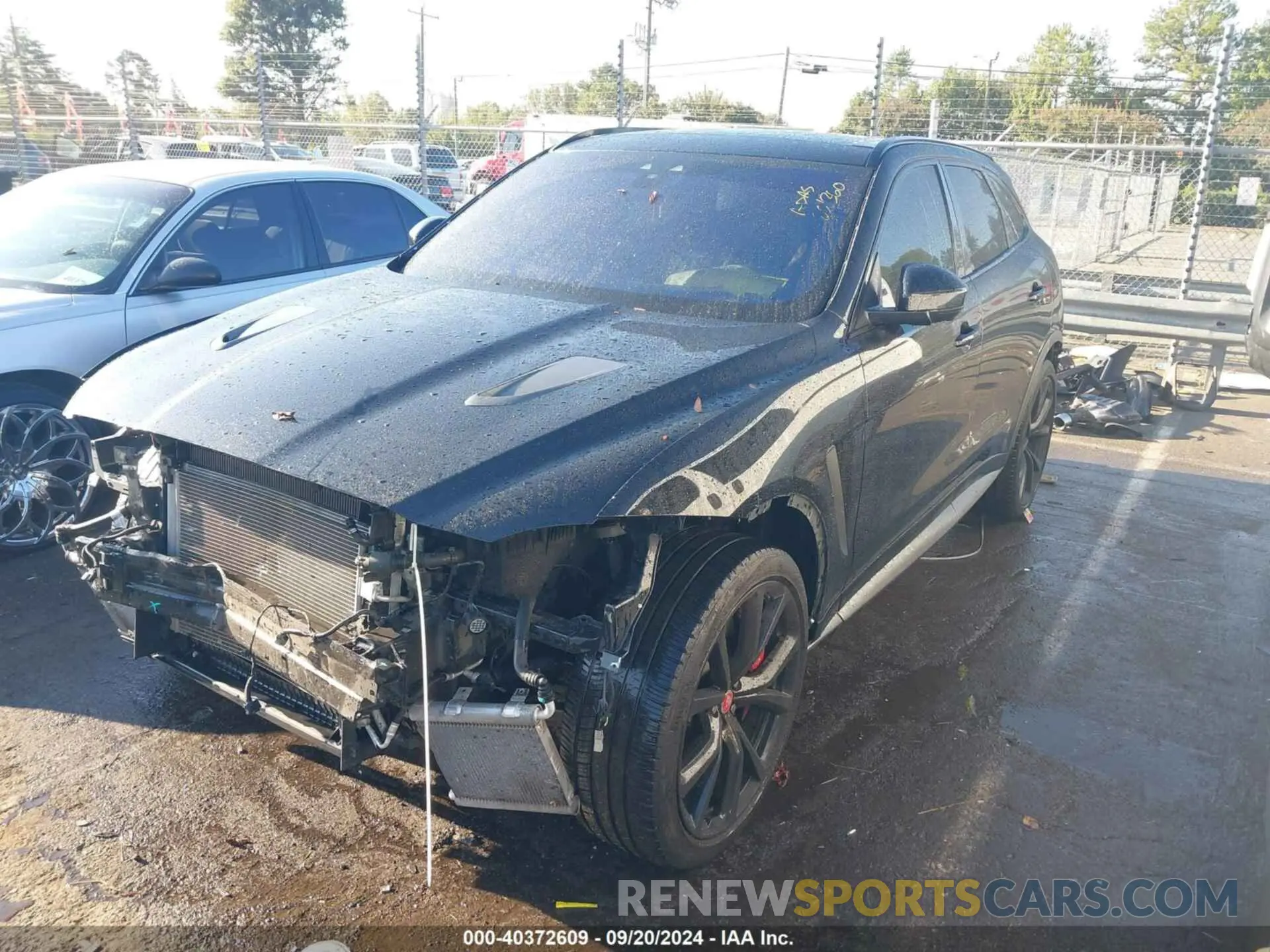 2 Photograph of a damaged car SADCZ2EE1KA607304 JAGUAR F-PACE 2019