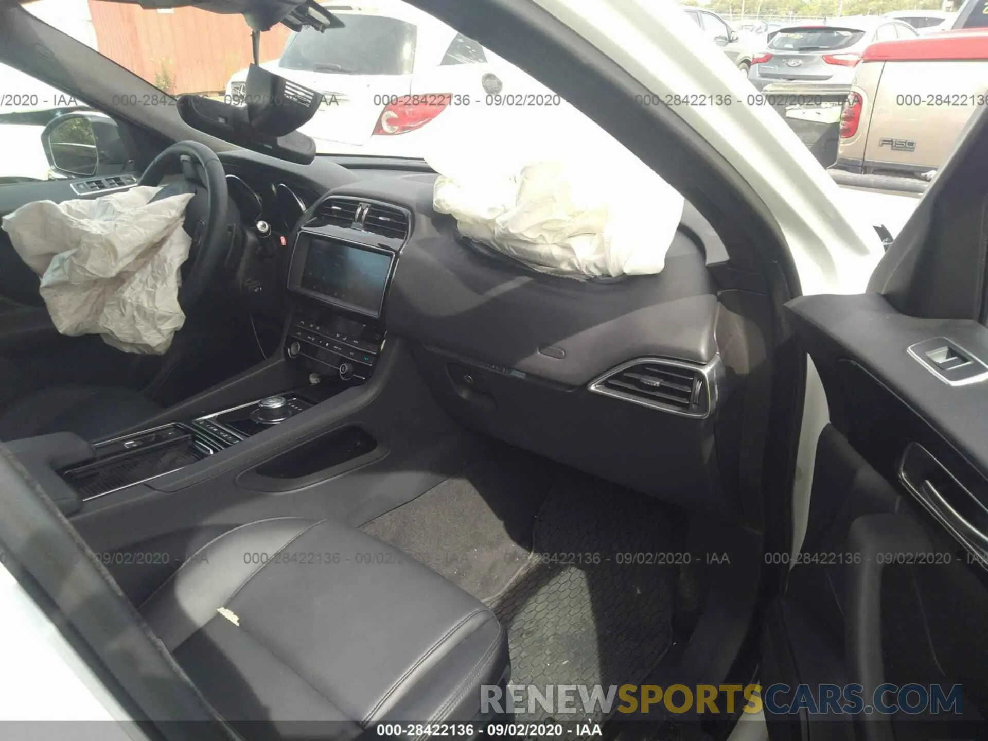 5 Photograph of a damaged car SADCJ2FX0LA618951 JAGUAR F-PACE 2020