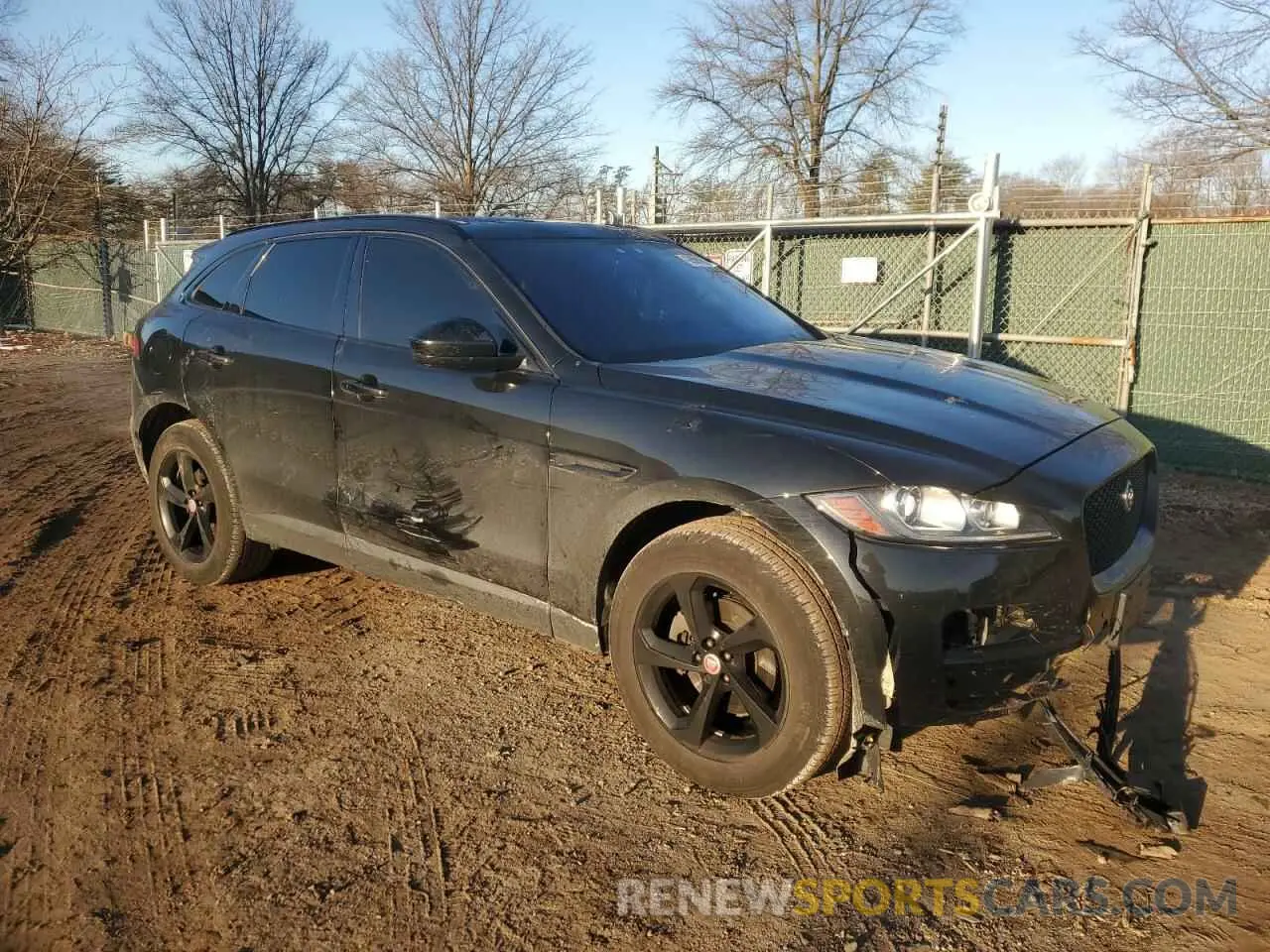 4 Photograph of a damaged car SADCJ2FX0LA660942 JAGUAR F-PACE 2020