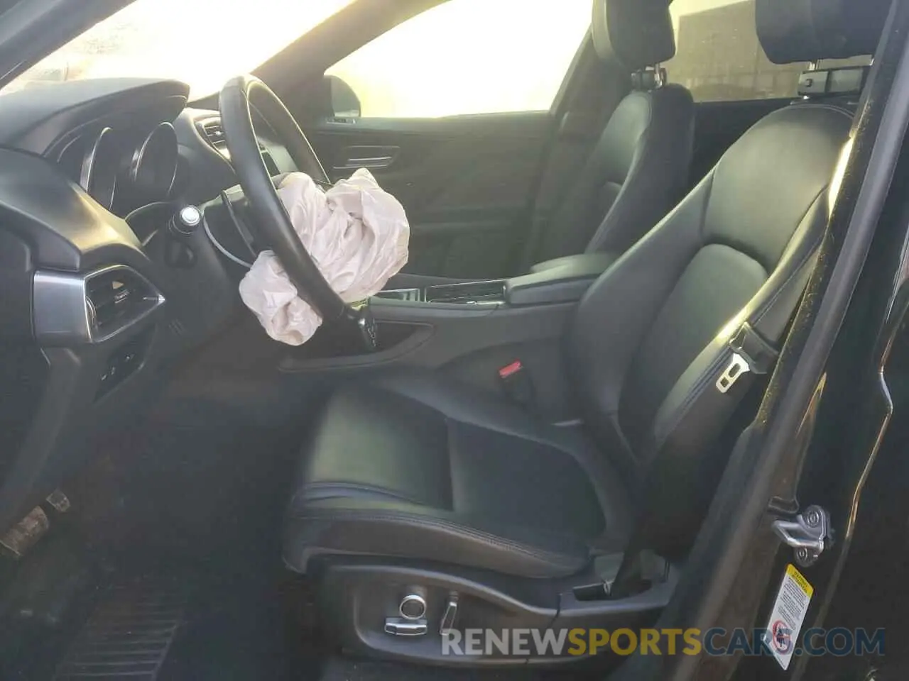 7 Photograph of a damaged car SADCJ2FX0LA660942 JAGUAR F-PACE 2020