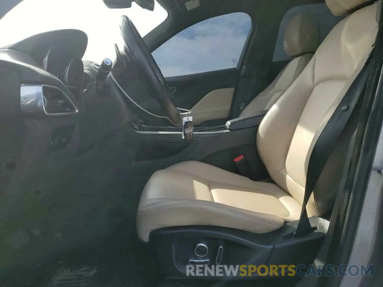 7 Photograph of a damaged car SADCJ2FX2LA638148 JAGUAR F-PACE 2020