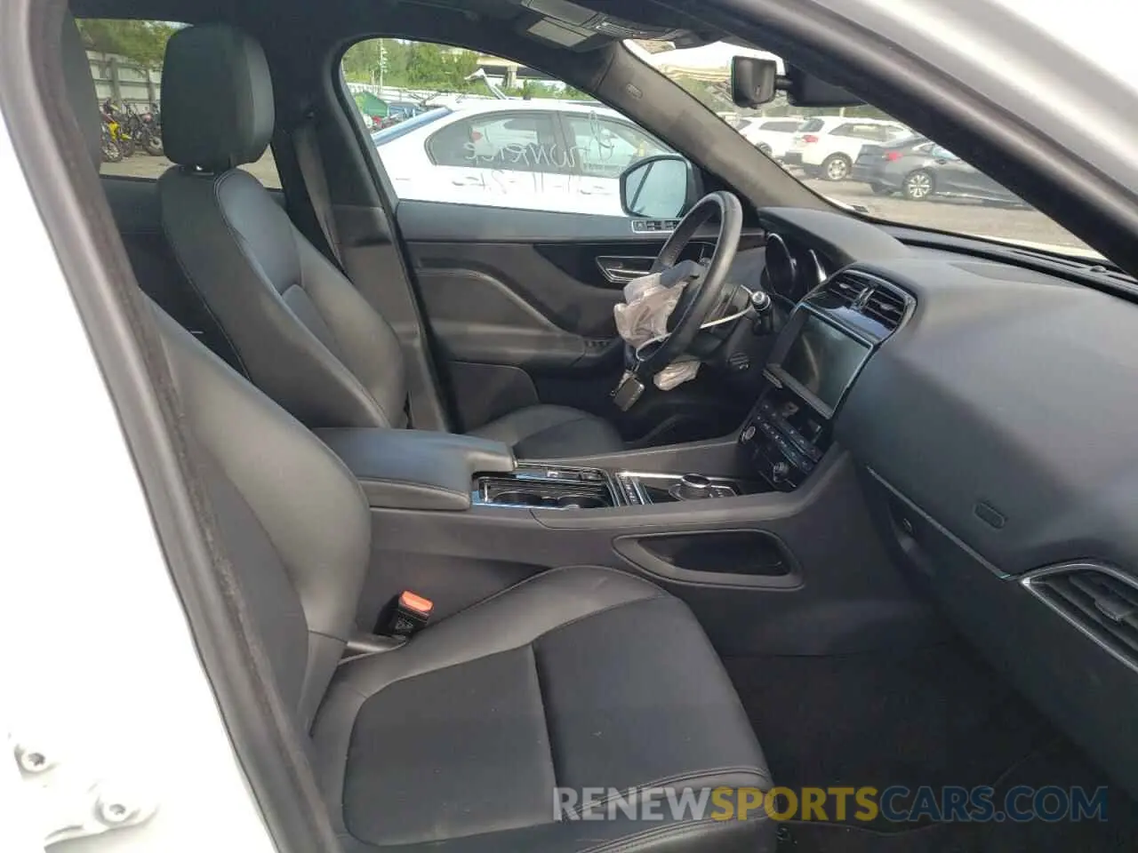 5 Photograph of a damaged car SADCJ2FX2LA644645 JAGUAR F-PACE 2020