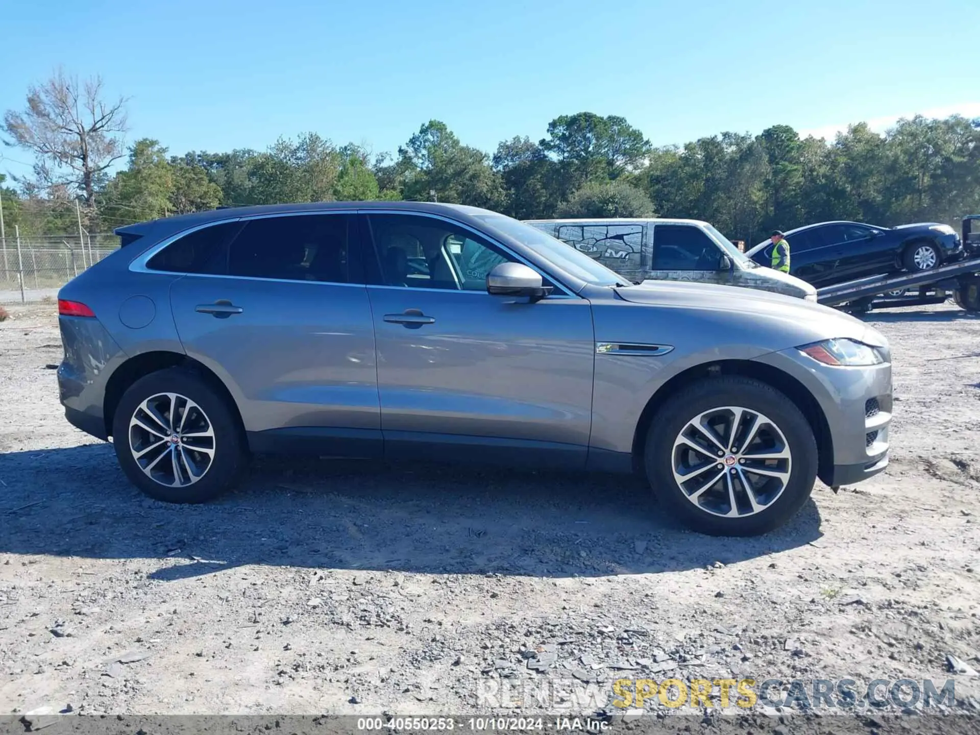 13 Photograph of a damaged car SADCJ2FX3LA631662 JAGUAR F-PACE 2020