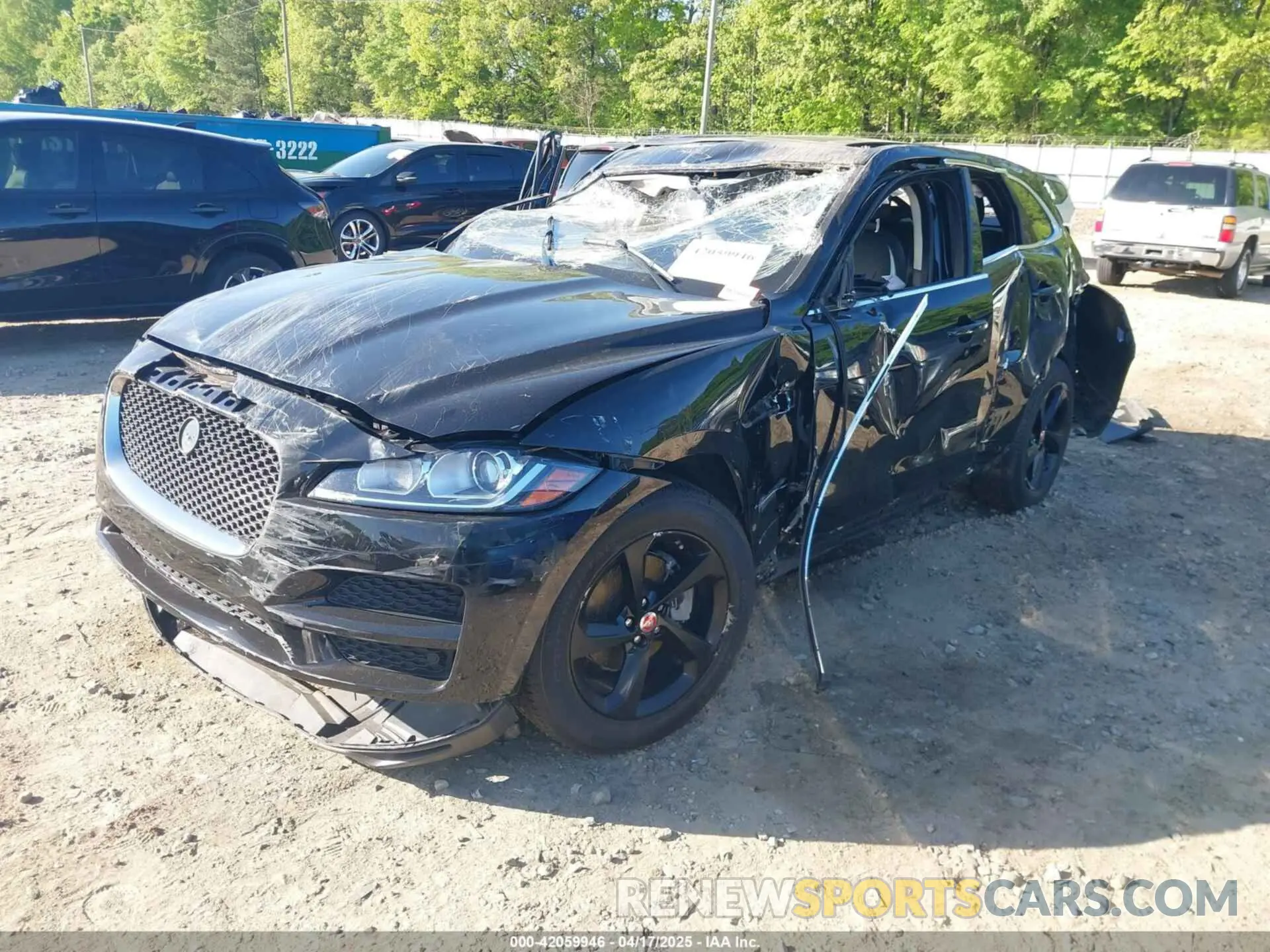 2 Фотография поврежденного автомобиля SADCJ2FX3LA643987 JAGUAR F-PACE 2020