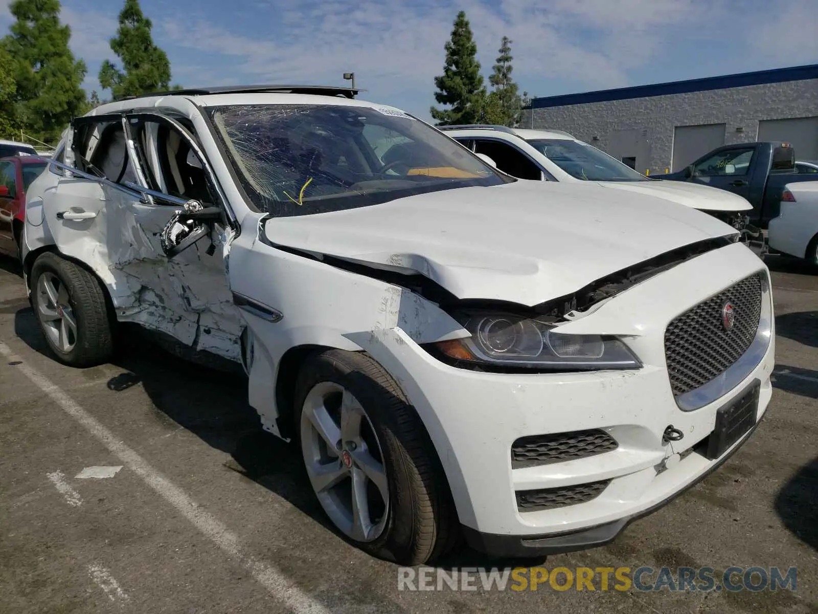 1 Фотография поврежденного автомобиля SADCJ2FX8LA640258 JAGUAR F-PACE 2020