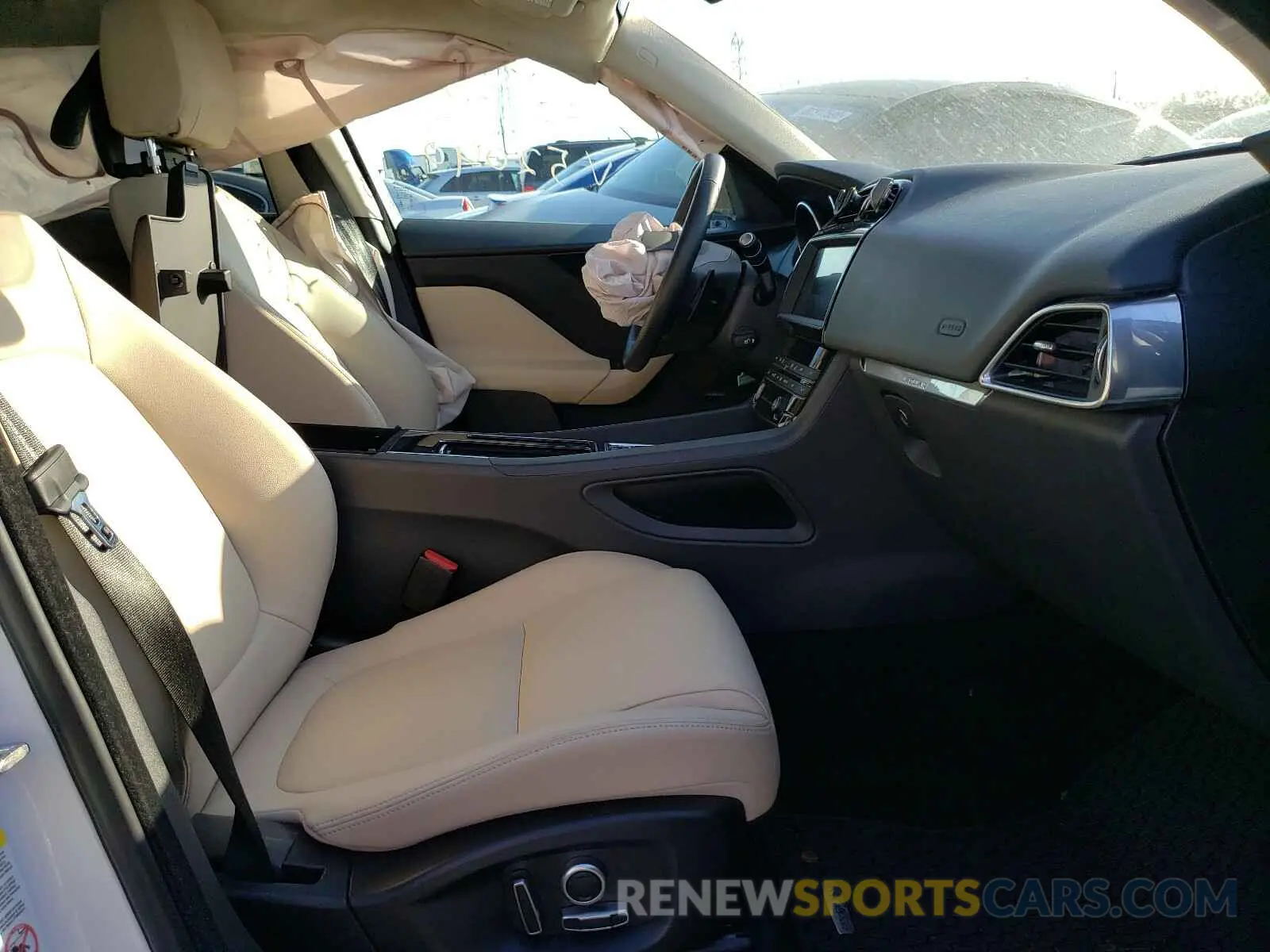 5 Photograph of a damaged car SADCJ2FX8LA652040 JAGUAR F-PACE 2020
