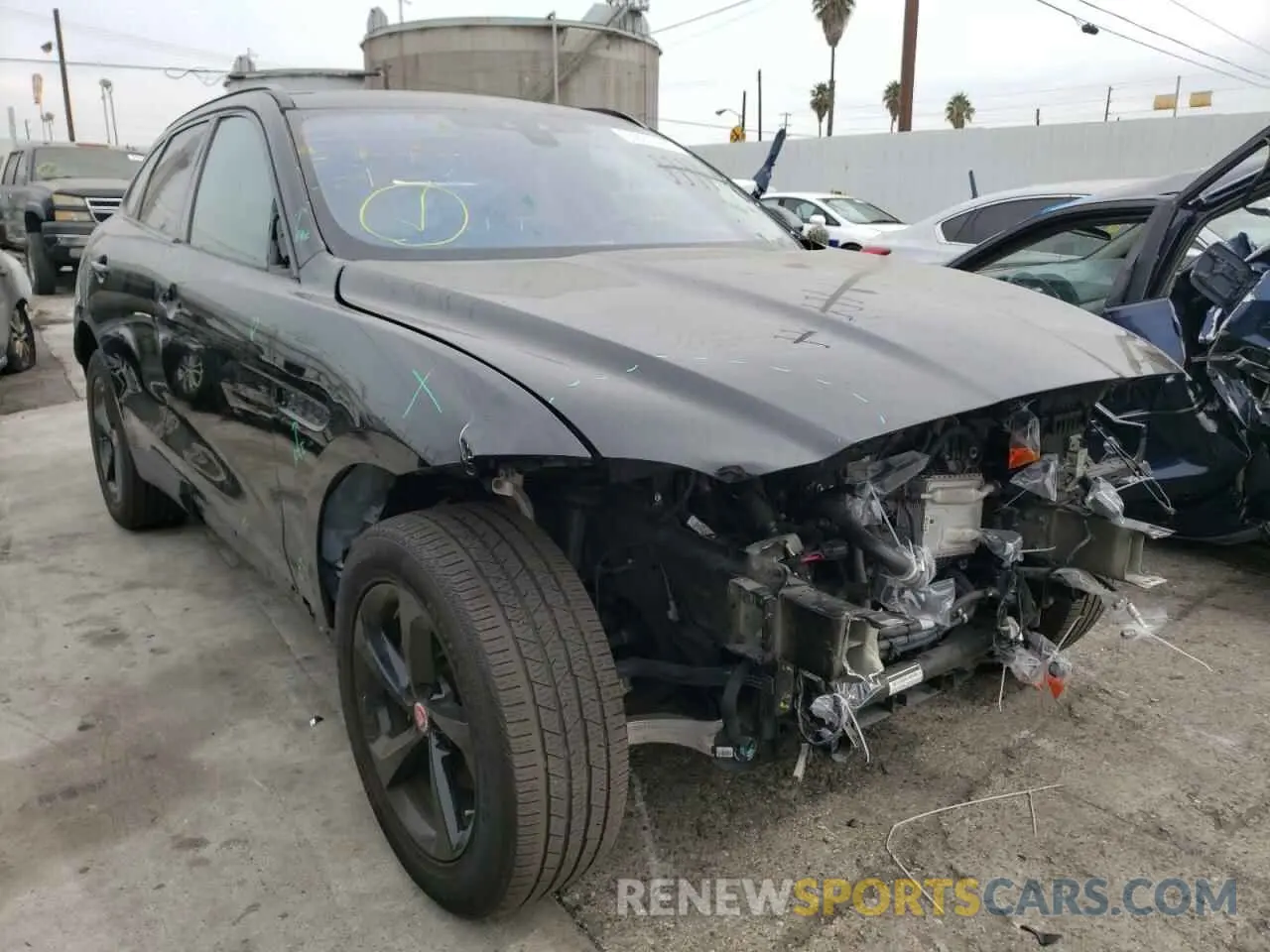 1 Фотография поврежденного автомобиля SADCJ2FX8LA655780 JAGUAR F-PACE 2020