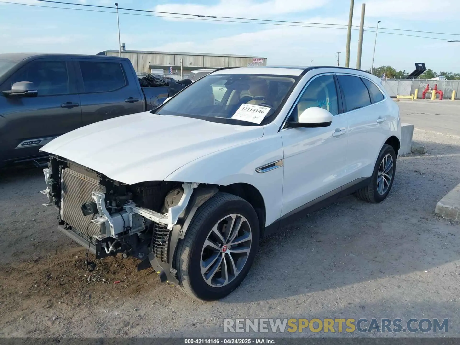 2 Фотография поврежденного автомобиля SADCJ2FXXLA631058 JAGUAR F-PACE 2020